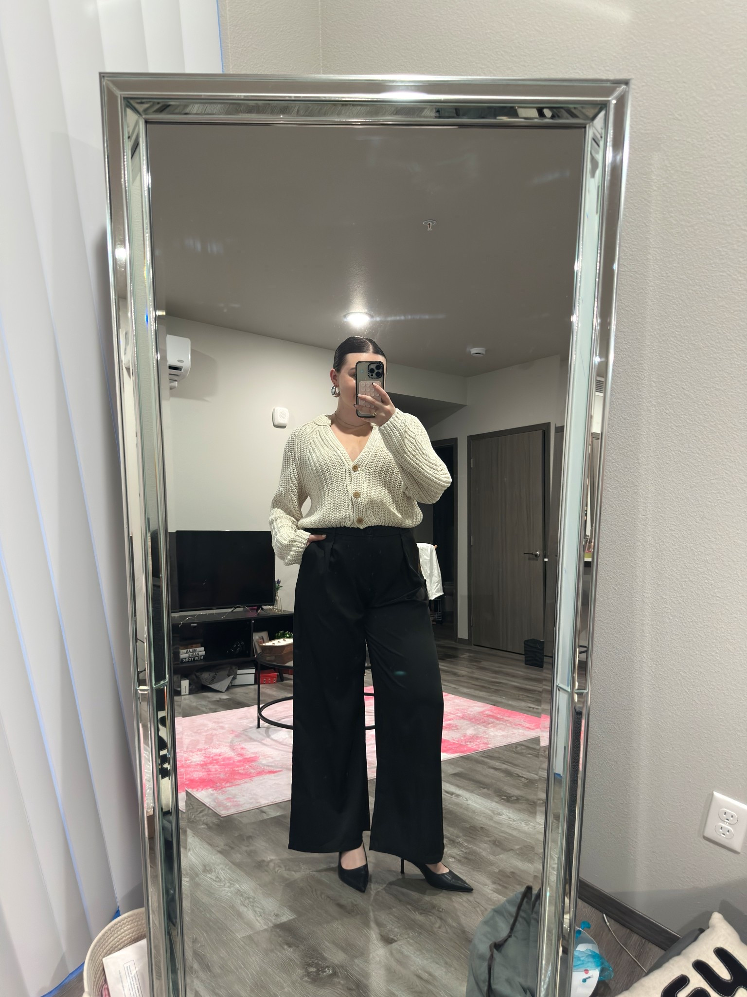 My best selling heels and cardigan! Love this cozy fall office outfit perfect for a day at work ☺️

I’m wearing a M cardigan, size L pants and size 9.5 heels

#LTKFindsUnder100 #LTKMidsize #LTKWorkwear