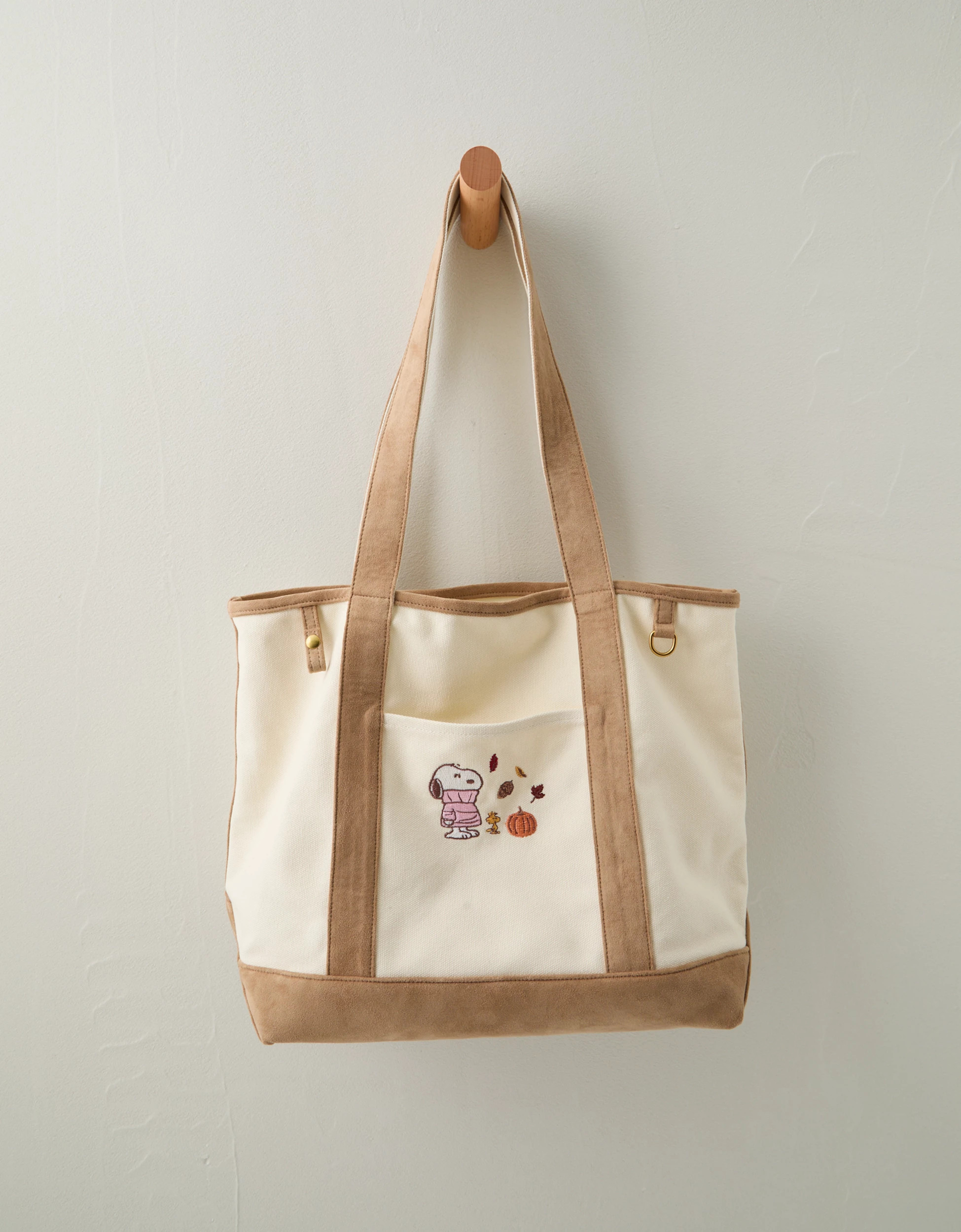 AE Off-Duty Snoopy Tote Bag | American Eagle Outfitters (US & CA)