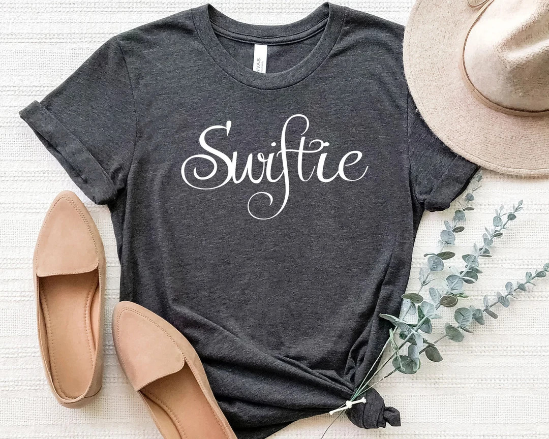 Vintage Taylor Swift Valentines Gift Shirt T-shirt Inspirational Swiftie Merch Short Sleeve Taylo... | Etsy (US)