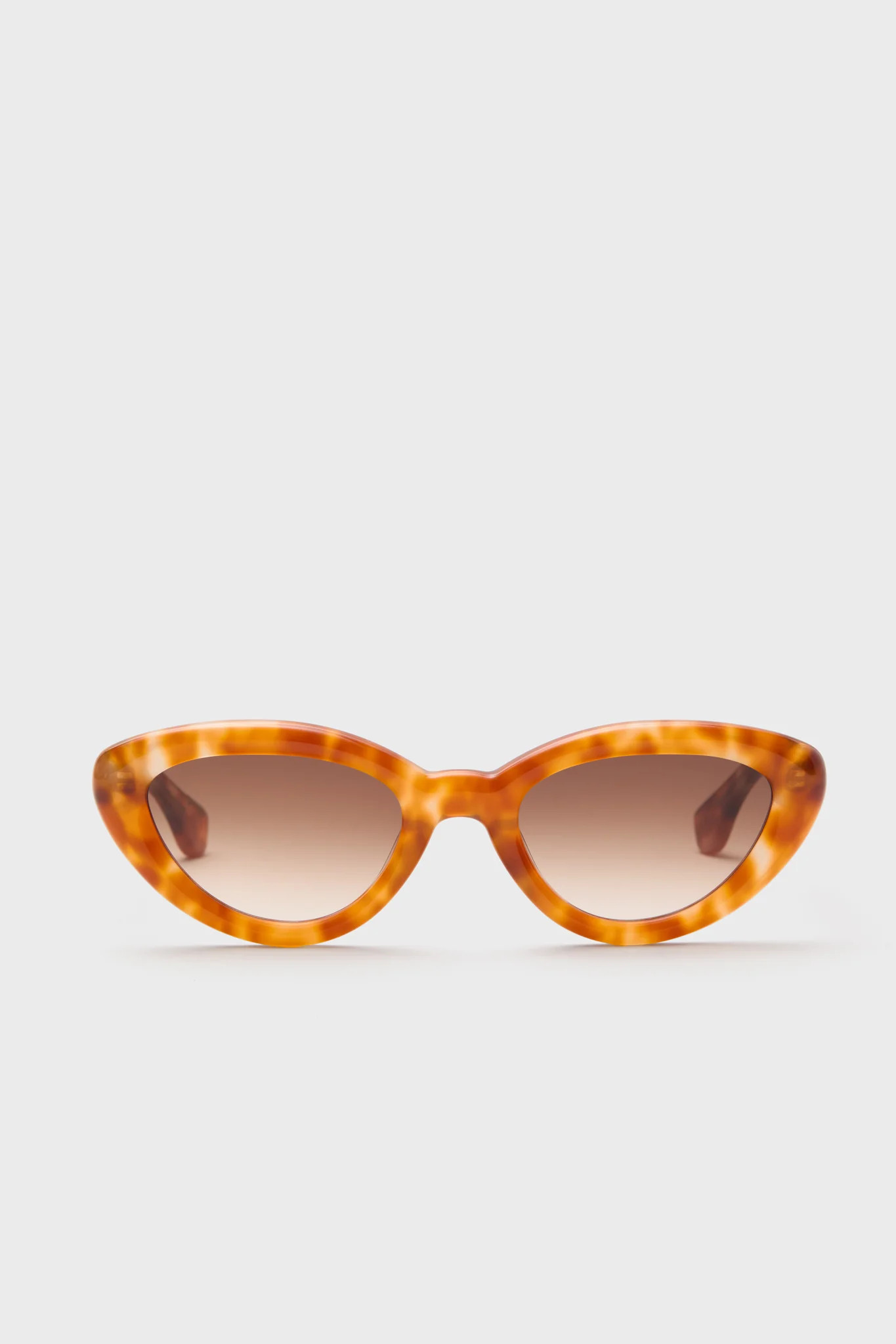 Blonde Amaro Sasha Sunglasses | Tuckernuck (US)
