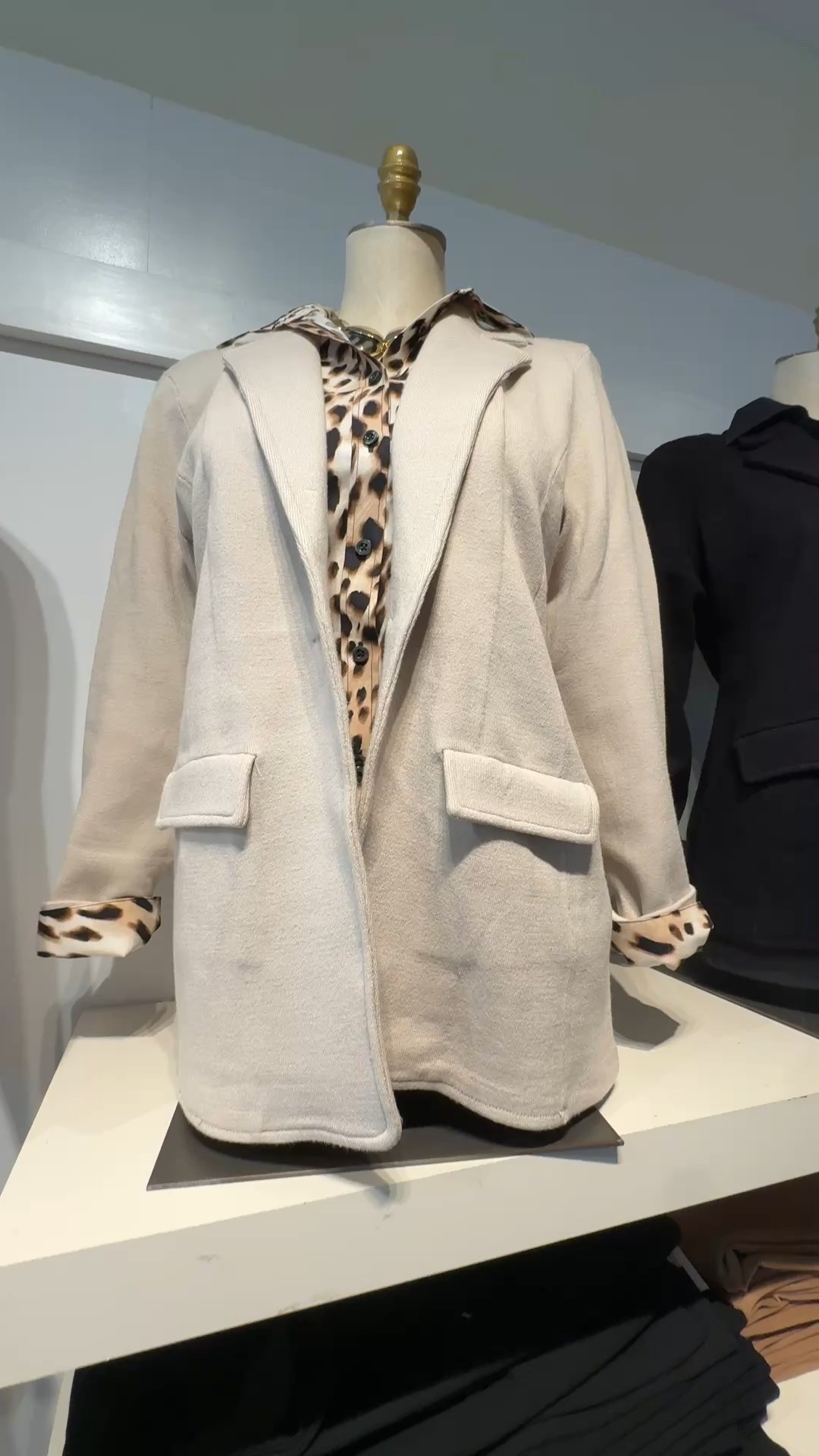 Single breasted sweater blazer 
Inspired by sweater cardigan designs with subtle structure, this single breasted sweater blazer has a beautiful drape and texture. Cut for a streamlined silhouette for a soft tailored look.
Com is in 5 colors. Chianti, Deep Spruce,  Passport Blue, Smokey Taupe
I wear a size 0 in Chico’s unique sizing

#LTKOver40 #LTKSaleAlert #LTKWorkwear