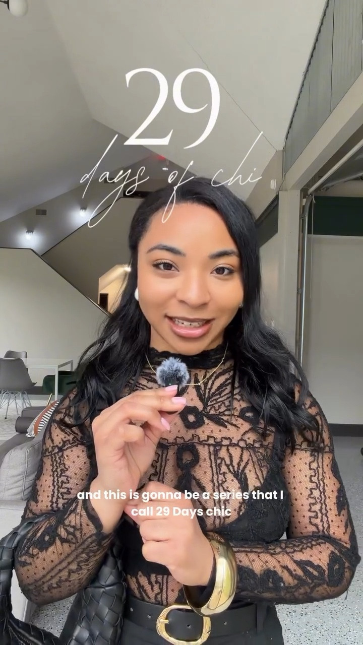 Day one of 29 days of chic🖤 #chicoutfits #chicoutfitinspo