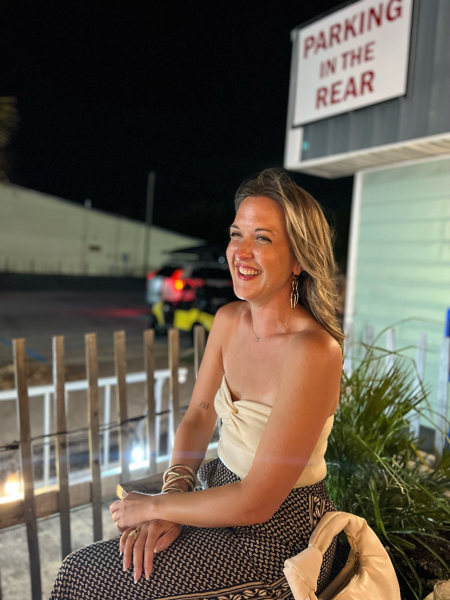 Do you see it? 😉
Last night out in Emerald Isle, such a beautiful weekend  celebrating a beautiful human. 
I’ll link what I can in my bio or comment and I’ll share details!
Top: Amazon
Bottoms: @tjmaxx 
Shoes: @stevemadden 
Bag: @fabfitfun 
Bracelets: @walmart 
Earrings: @oceannejewelry 

#girlsweekend #coastalstyle #minnesotamom #emeraldisle #styletips #vacationwear #styleonabudget #beachvacation 

#LTKFindsUnder100 #LTKStyleTip