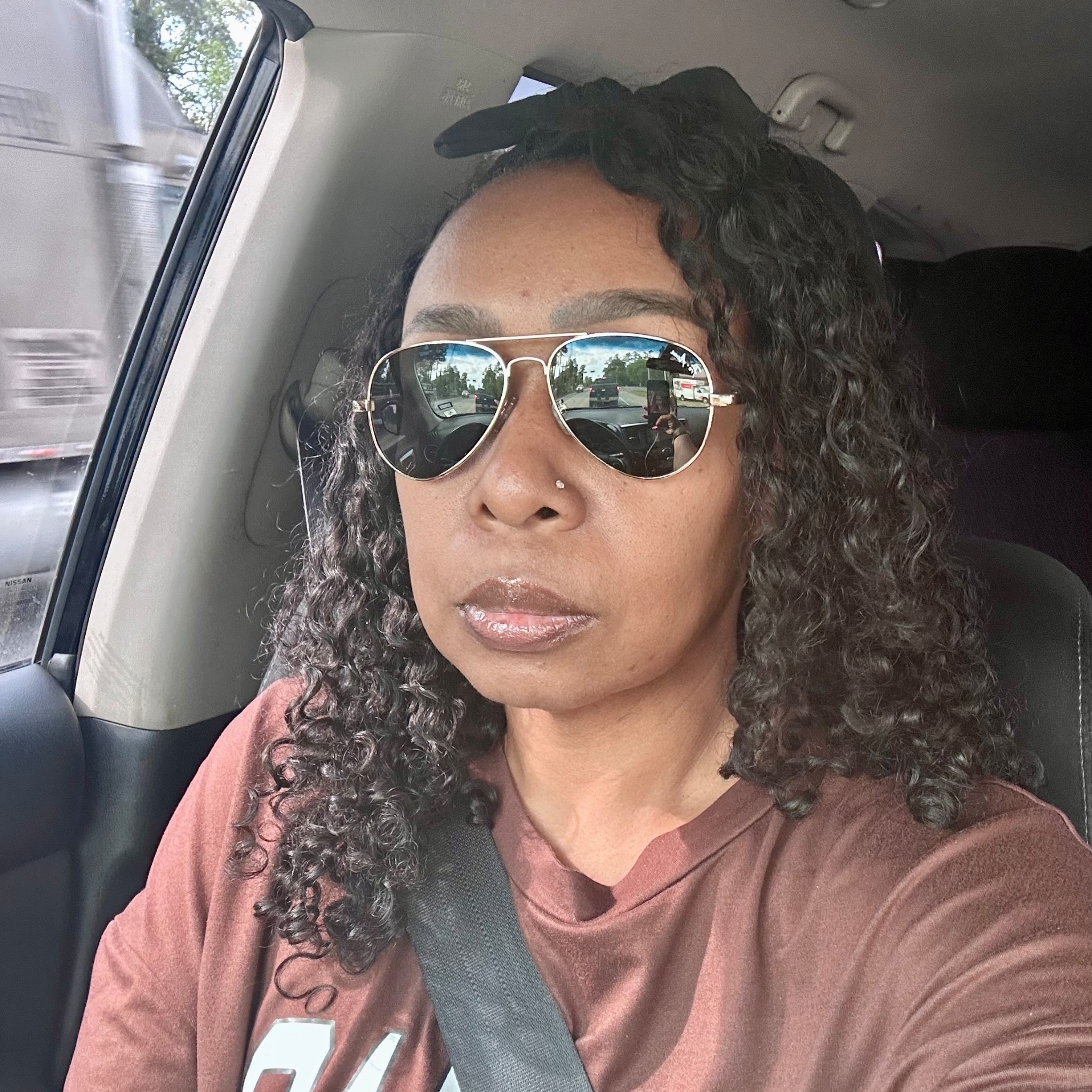 Sun out, shades on, minding my business ☀️🖤
These polarized lenses got me seeing life a little clearer (and cuter 😉)


#ShadesOn #PolarizedStyle #EverydayChic #NoMakeupVibes #EffortlessStyle #SunglassSeason #CasualSlay #OnTheGoLook #SimpleAndCute #WeekendVibes

#LTKdayinmylife