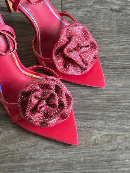 Pink sparkly flower heels 🌸

#LTKfindsunder50 #LTKstyletip #LTKSpringSale