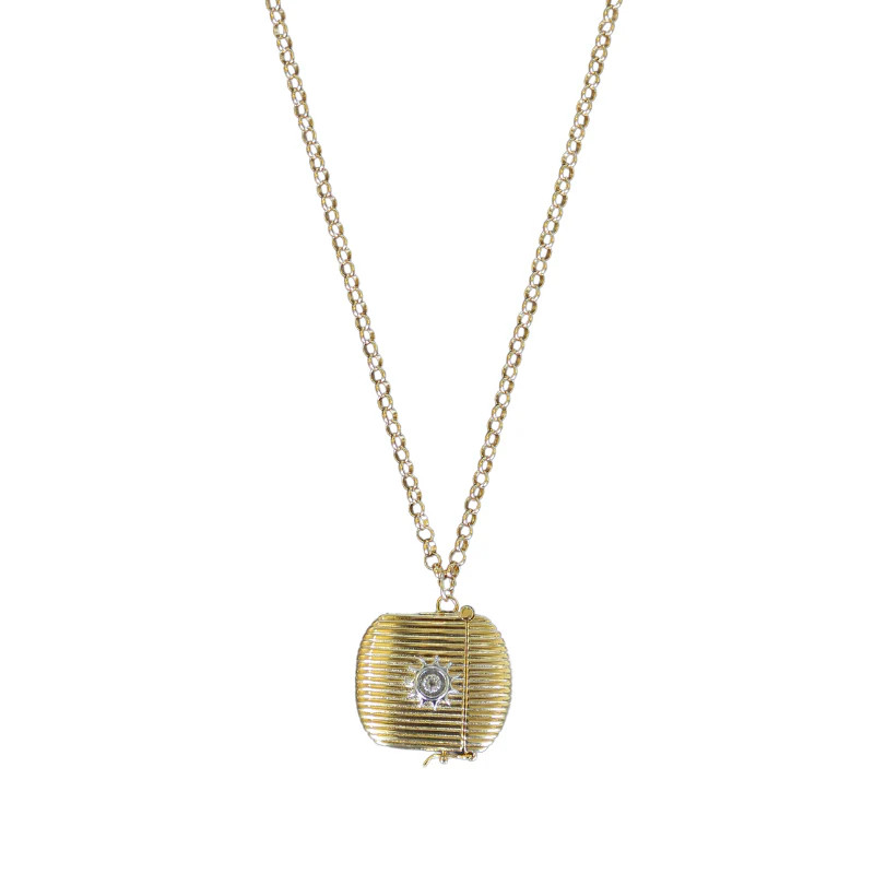 Ribbed Vesta Case Necklace | Over The Moon