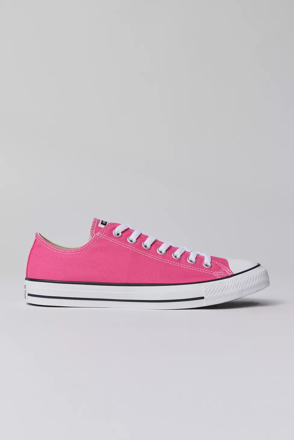 Converse Chuck Taylor All Star Low Top Sneaker | Urban Outfitters (US and RoW)
