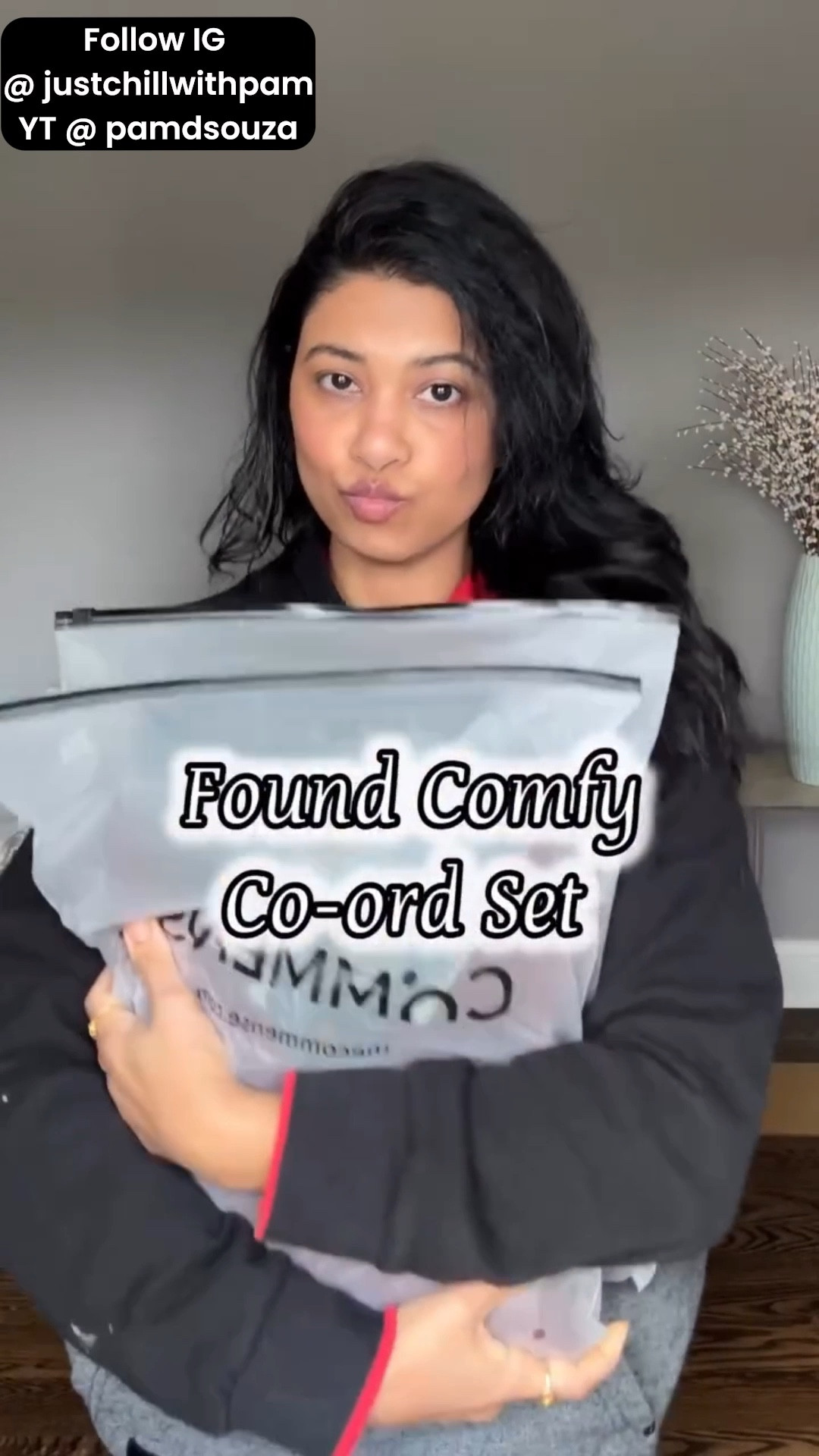 I bought Comfy Co-ord set @commense.official 

Elastic Waistband Sweatpants (XS) - https://go.shopmy.us/p-36261795

Denim Collar Ribbed Sweater (XS) - https://go.shopmy.us/p-36261922

#coordset #womenfashion #airportlook #over40andfabulous #loungewear #commense #pamdsouza

#LTKPetite #LTKWorkwear #LTKOver40