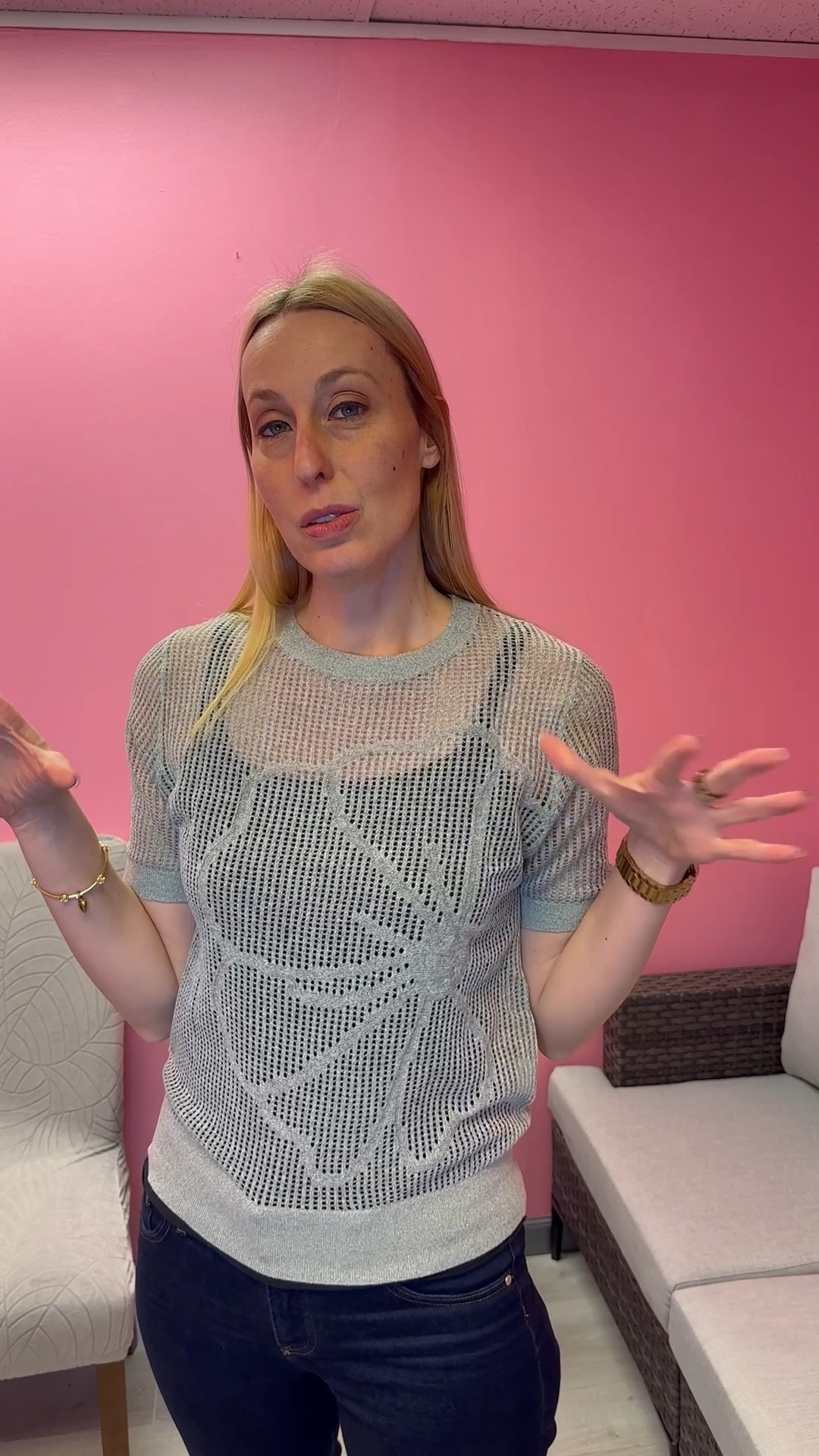 Sage green crochet top
🤍 I love the cute floral design on it
🤍it does have stretch and is so comfy
🤍 fits true to size, wearing size small and I am 5’10”


#LTKFindsUnder50 #LTKTall #LTKFindsUnder100