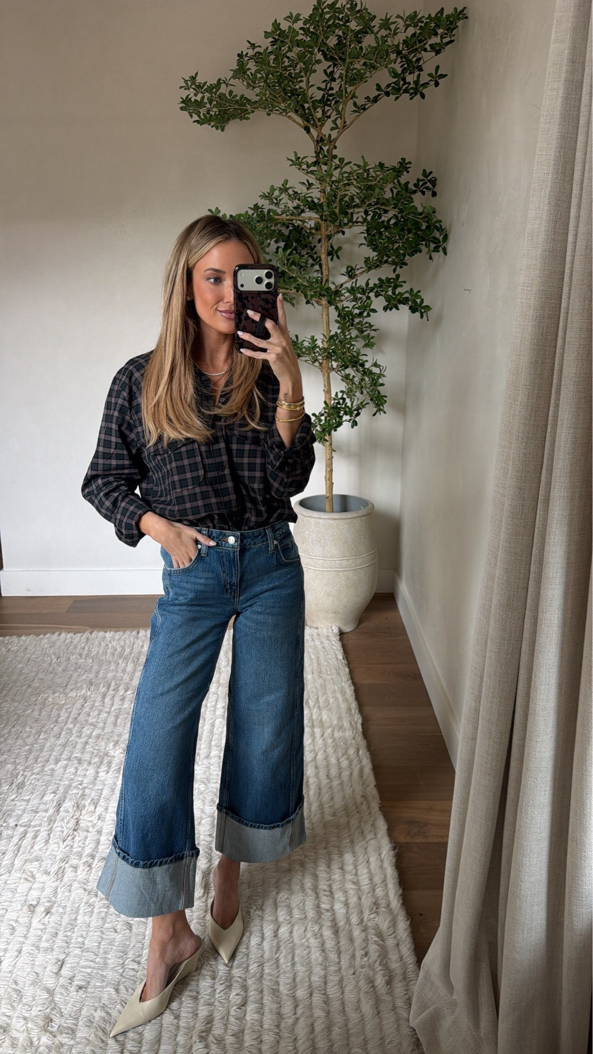 Todays look 🫶🫶
Wearing 0 in jeans, XS in shirt!

#LTKgrwm #LTKdayinmylife #LTKootd