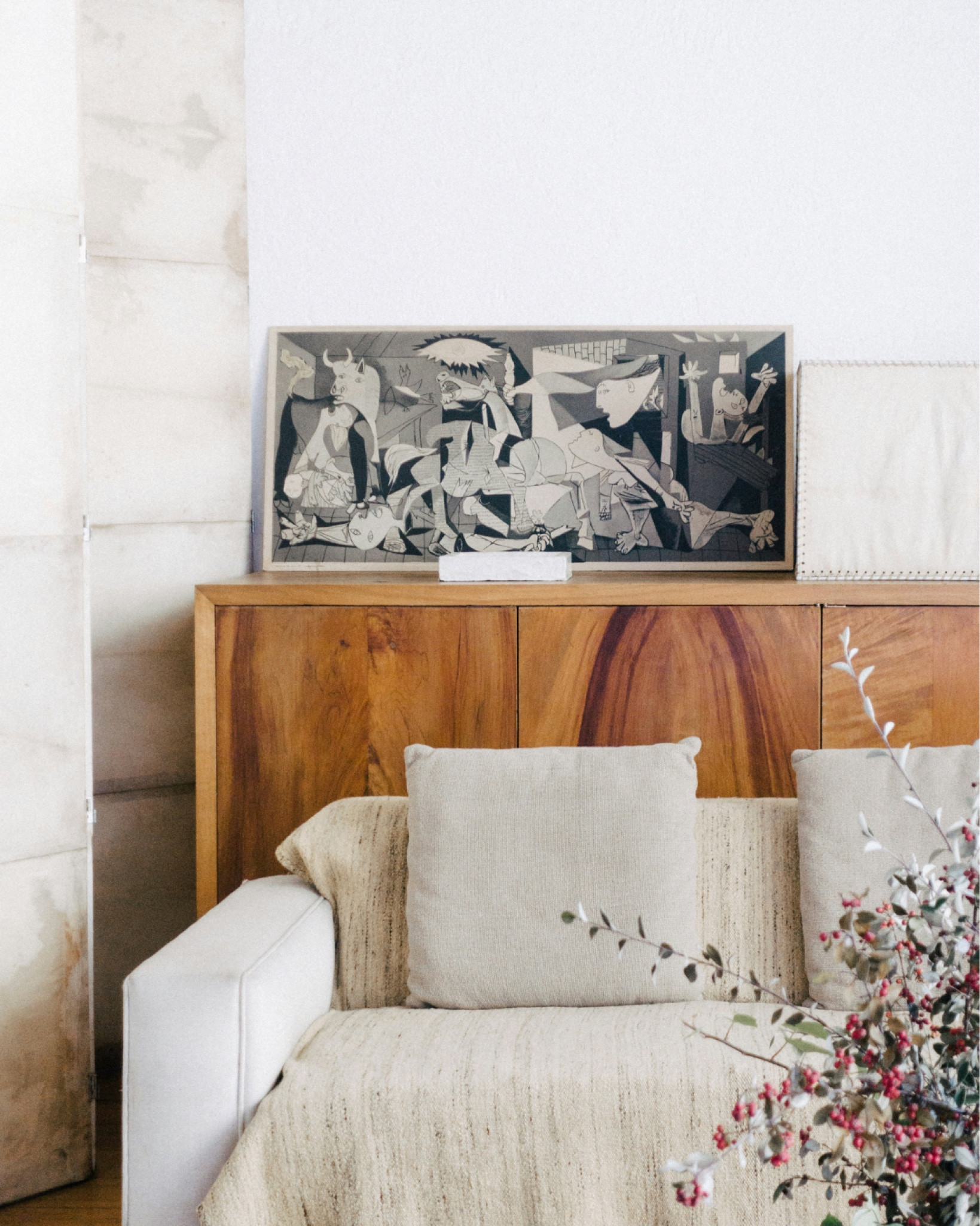 Design Spotlight – Organic Modern Interiors 🤍⁠
⁠
This design style combines natural-inspired elements, textures, and neutral tones for an effortless, warm, and refined look. ⁠
⁠
Here are some tips to achieve the look:⁠
⁠
✨️ Keep it simple. Less is more and you should be intentional with decor, colors, and key furniture pieces.⁠
⁠
✨️ Natural materials and textures such as wood, jute, linen, and stone. This style leans heavily into the organic side of interior design. ⁠
⁠
✨️ Neutral colors, natural light, and greenery! This design style is all about feeling airy, natural, sustainable, and warm. ⁠

#LTKHome #LTKSeasonal #LTKStyleTip