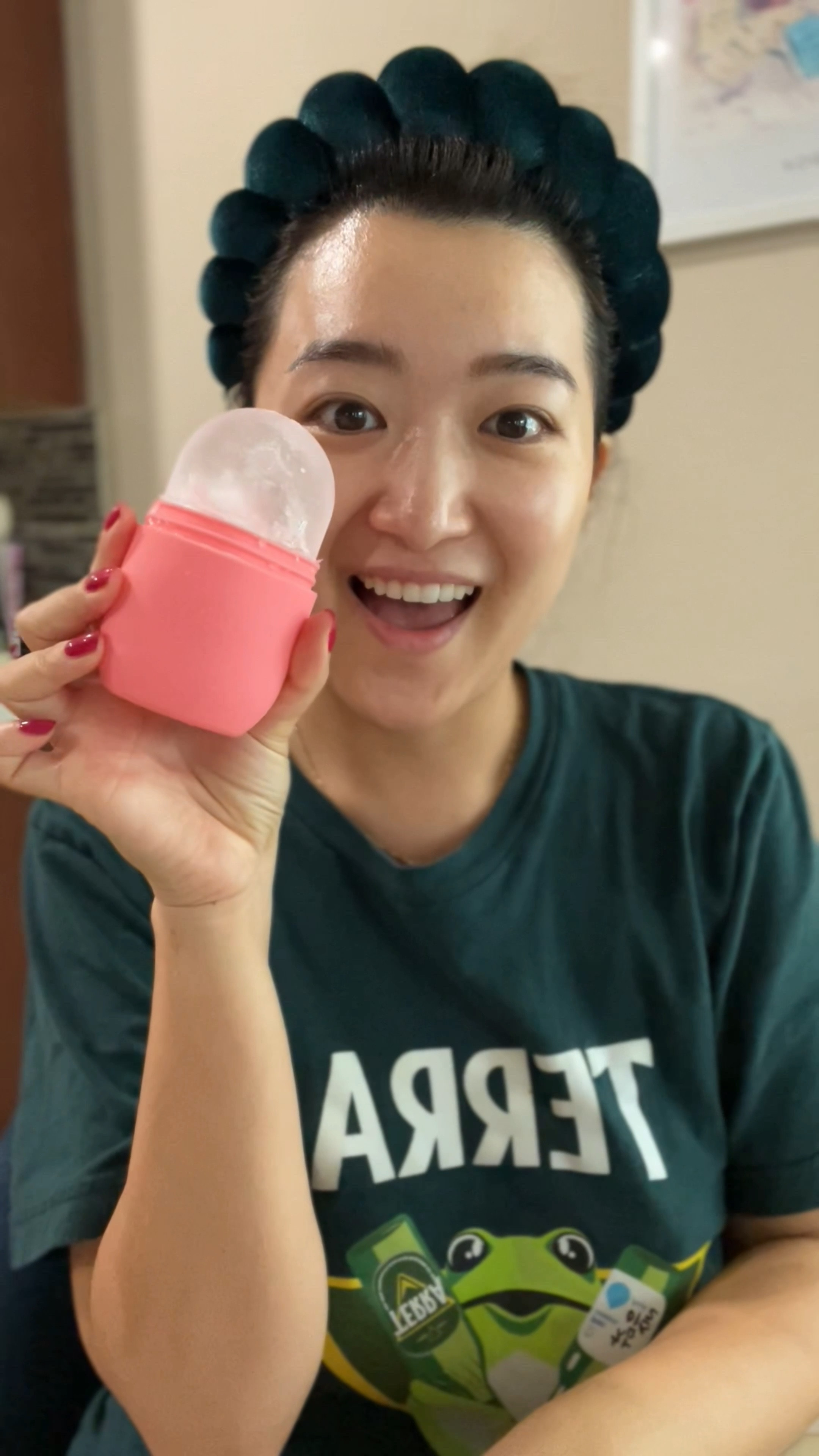 To depuff & refresh the skin 🧊💖

#LTKFindsUnder50 #LTKSeasonal #LTKBeauty