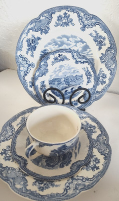Johnson Bros Old Britain Castles 5-Piece Blue Dinner Service | eBay US