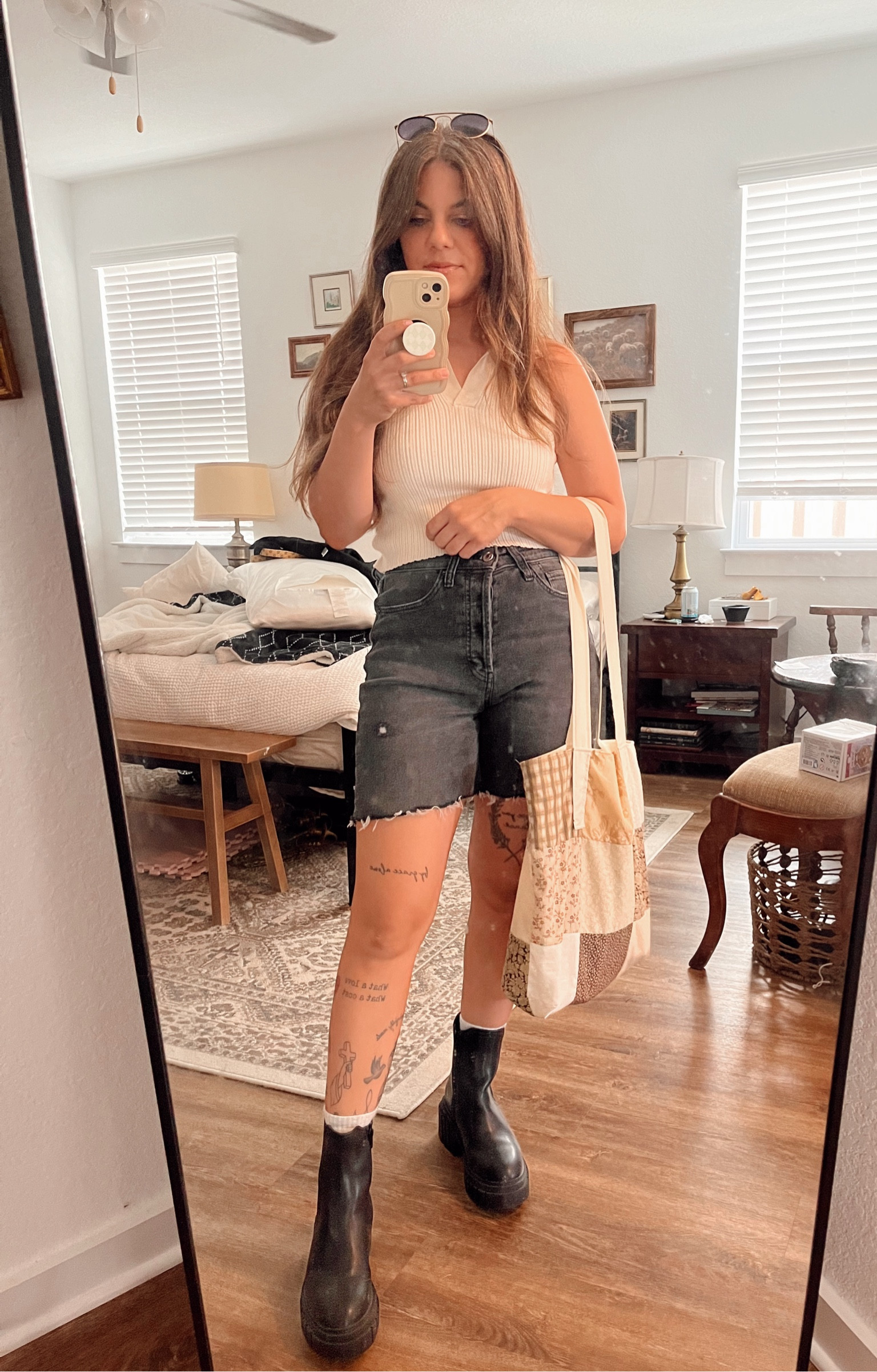 Another day, another messy mirror picture 