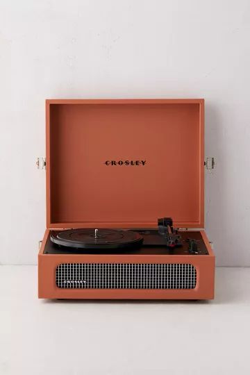Crosley UO Exclusive Terracotta Voyager Bluetooth Record Player | Urban Outfitters (US and RoW)