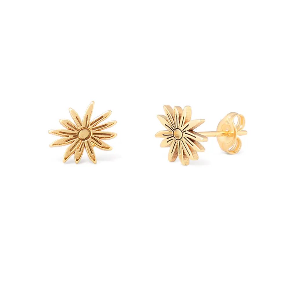 Blooming Birth Flower Stud Earrings in 18K Gold Vermeil | MYKA