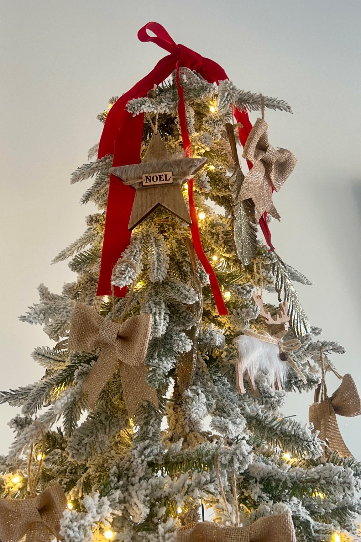 Flocked tree 🌲 

#christmasdecor #holidaydecor #flockedtree #skinnytree #prelittree #bows #homefinds

#LTKHome #LTKSaleAlert #LTKHoliday