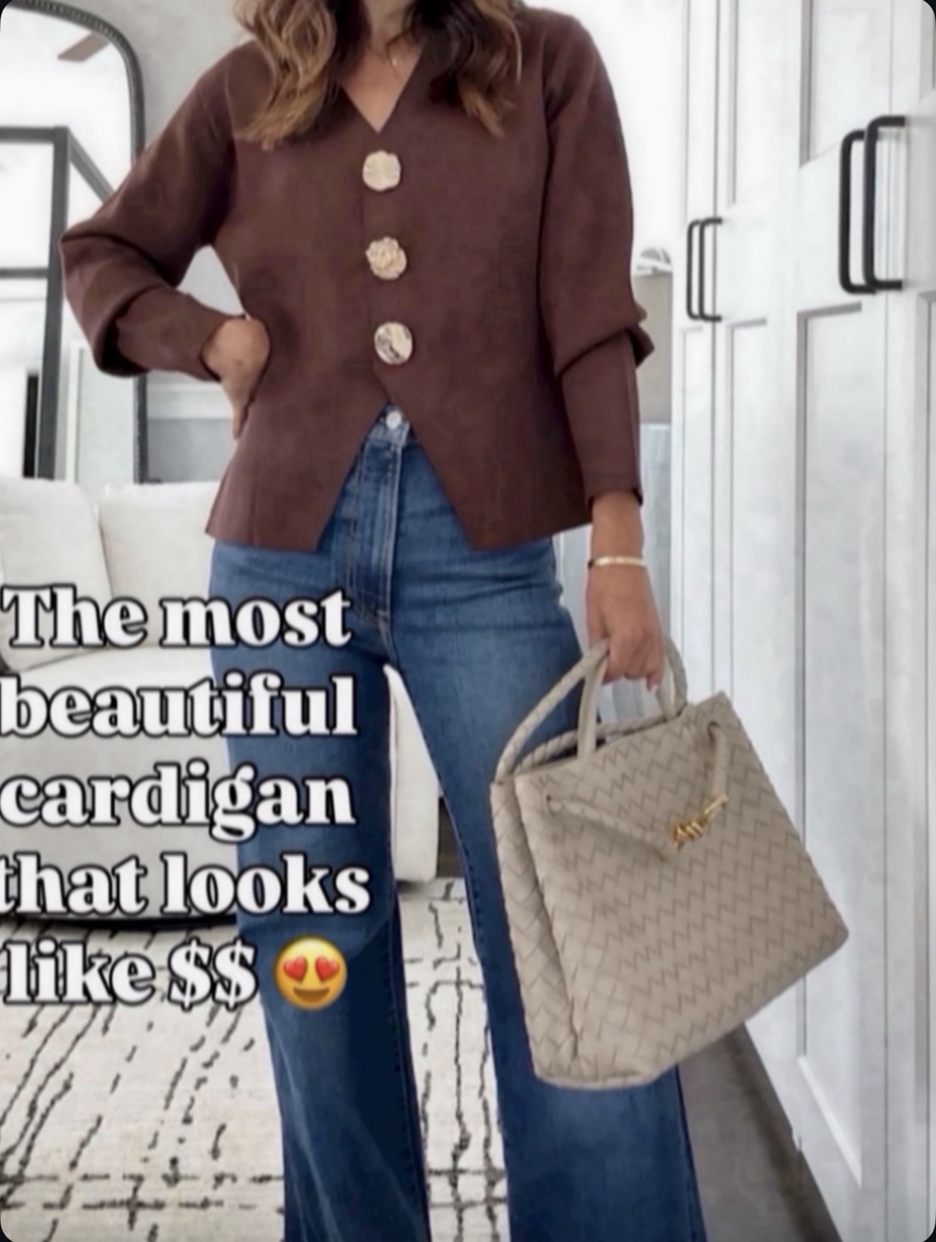 This cardigan looks designer but isn’t — absolutely stunning 😍🔗⬇️

#LTKHoliday #LTKGiftGuide #LTKOver40