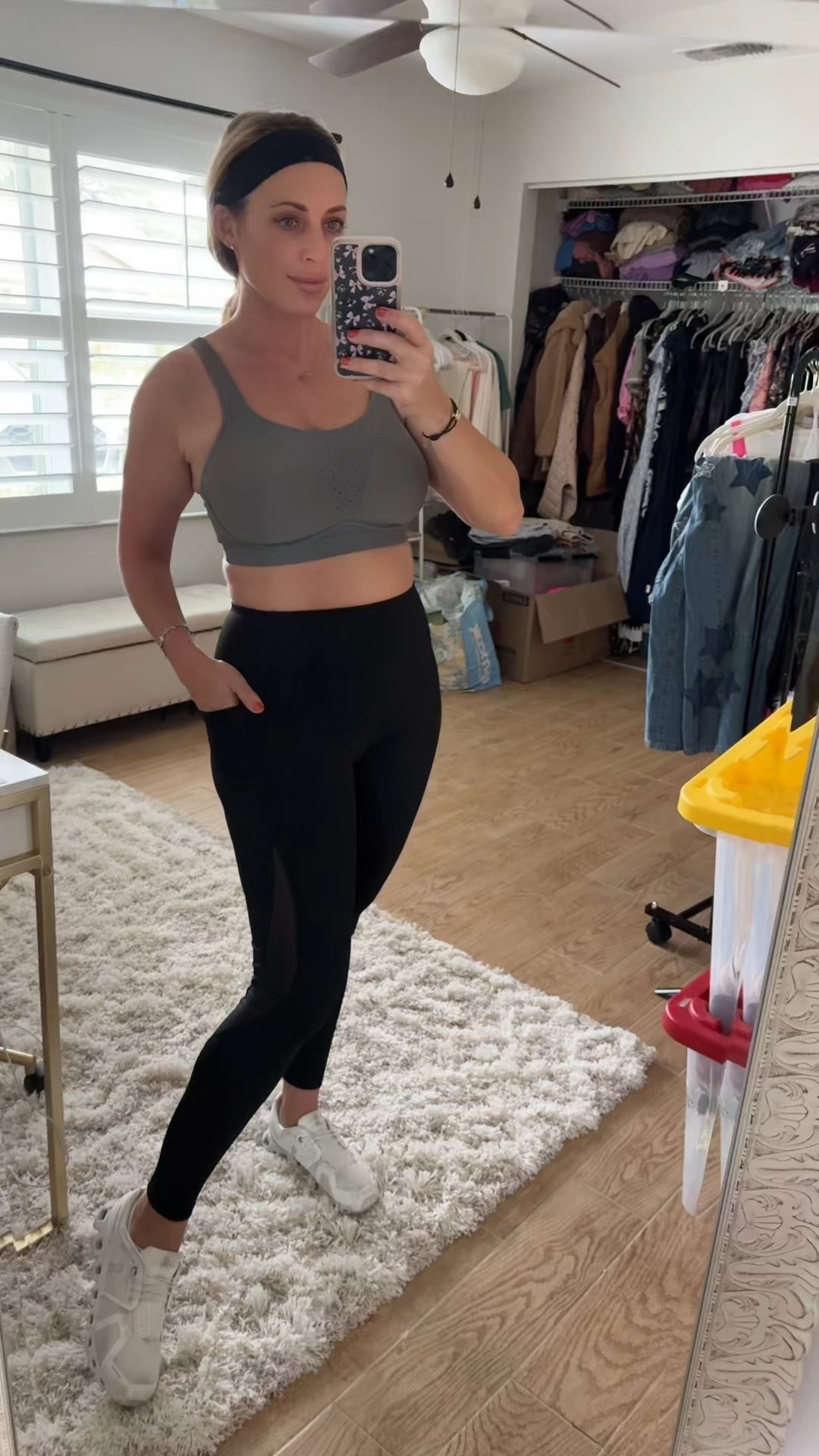 Black leggings with pockets 

#LTKActive #LTKootd #LTKFindsUnder50