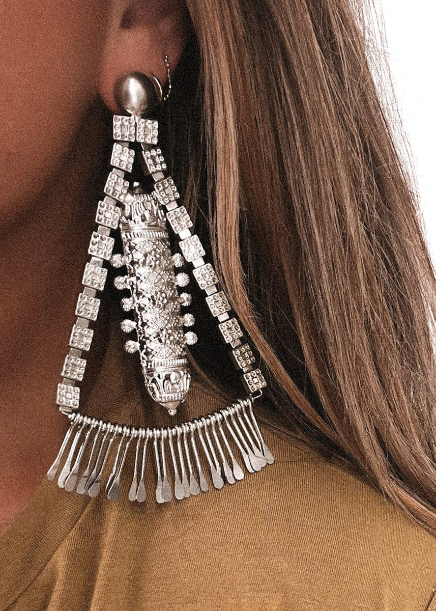 ZENO OVERSIZED STATEMENT EARRINGS | Pebby Forevee