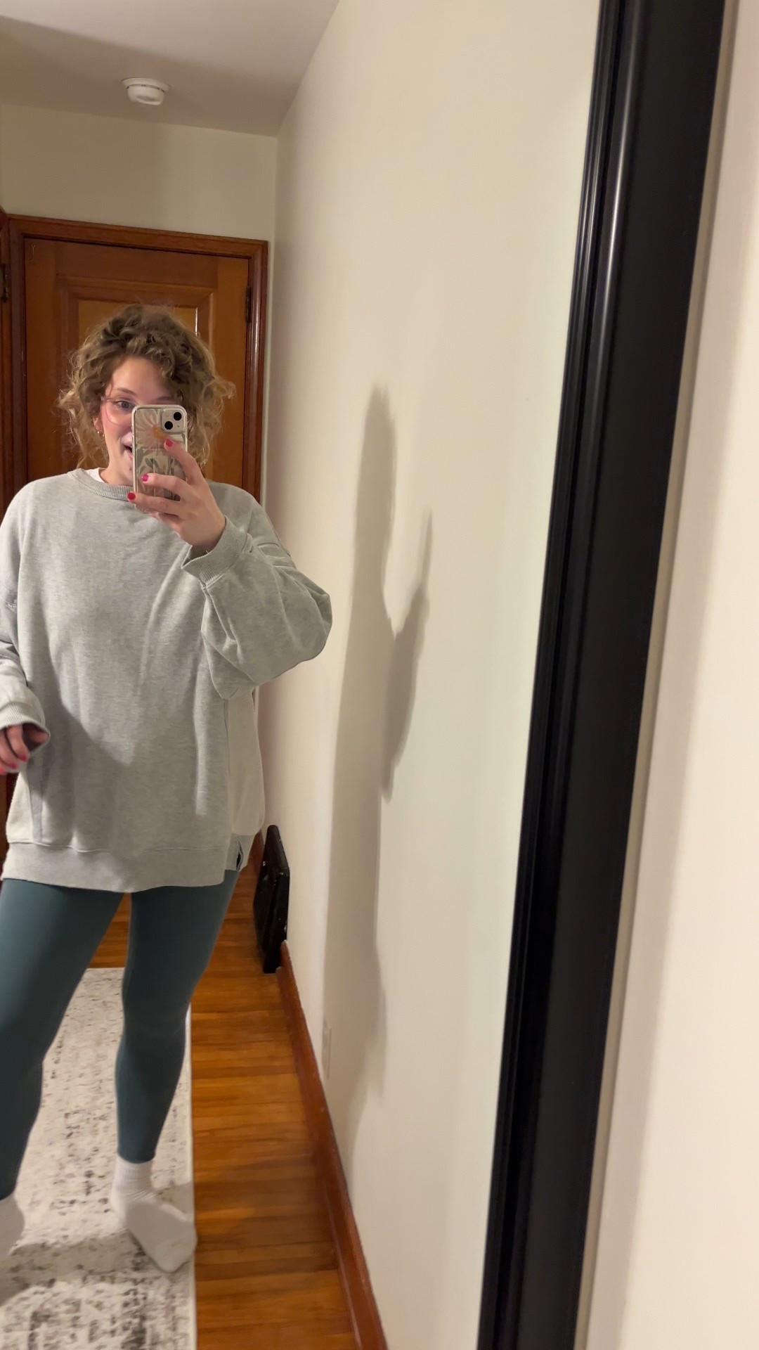 Walking fit from yesterday! Even with the short days, we are trying our best to get out and go for walks as a family 🥰 this was my outfit and I had to share! These leggings feel so expensive and they are only $26 from Amazon!!! 