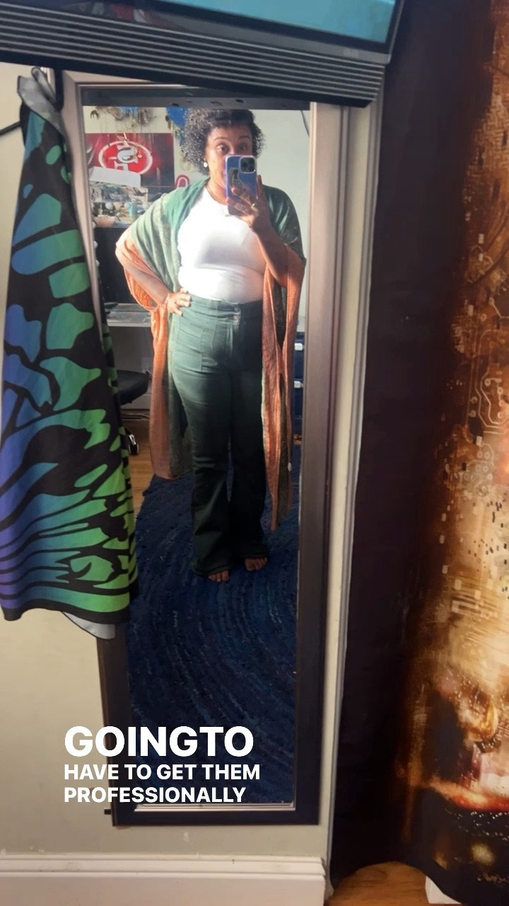 Embracing boho style with these cute Free People jeans with a dash of fabulousness, because age is just a number! 💃✨ 

I did size up because I wanted to make sure I had room to breathe. I am normally a 28 I ordered a 29. 

🪬I am 5’0 || I weigh 152lbs 
Top size:Medium
Pant size: 28 
Shoe size: 6  

#BohoChic #FashionOver40 #ShortAndStylish #BohoBeauty #AgelessStyle #FashionInspo #BohoFashion #ShortGirlStyle #FashionForAllAges #BohoLife #EmpoweredWomen #freepeople # magnoliaboutique 

#LTKstyletip #LTKover40 #LTKVideo