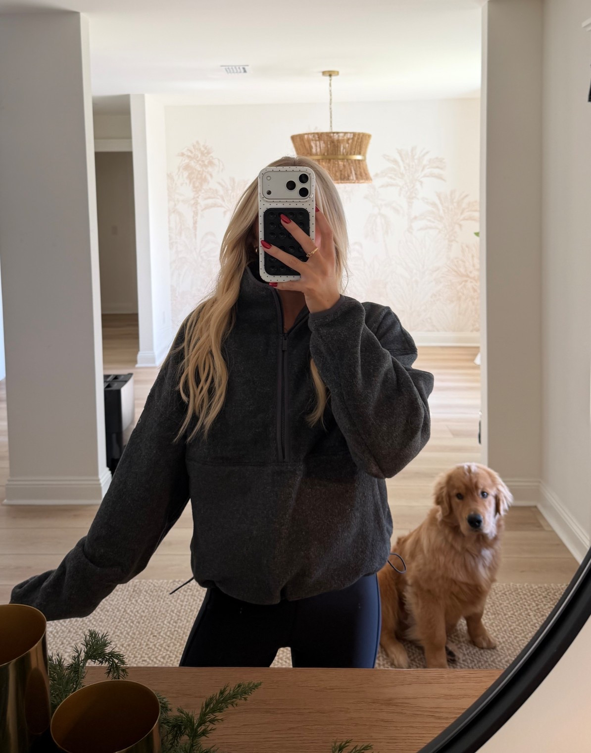 New alo fleece! I got size XS🖤