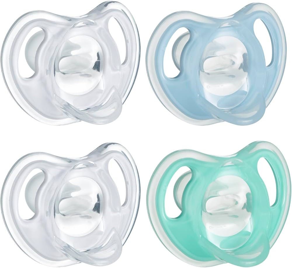 Tommee Tippee Ultra-Light Silicone Pacifier, 0-6 Months, Symmetrical One-Piece Design, BPA-Free S... | Amazon (US)