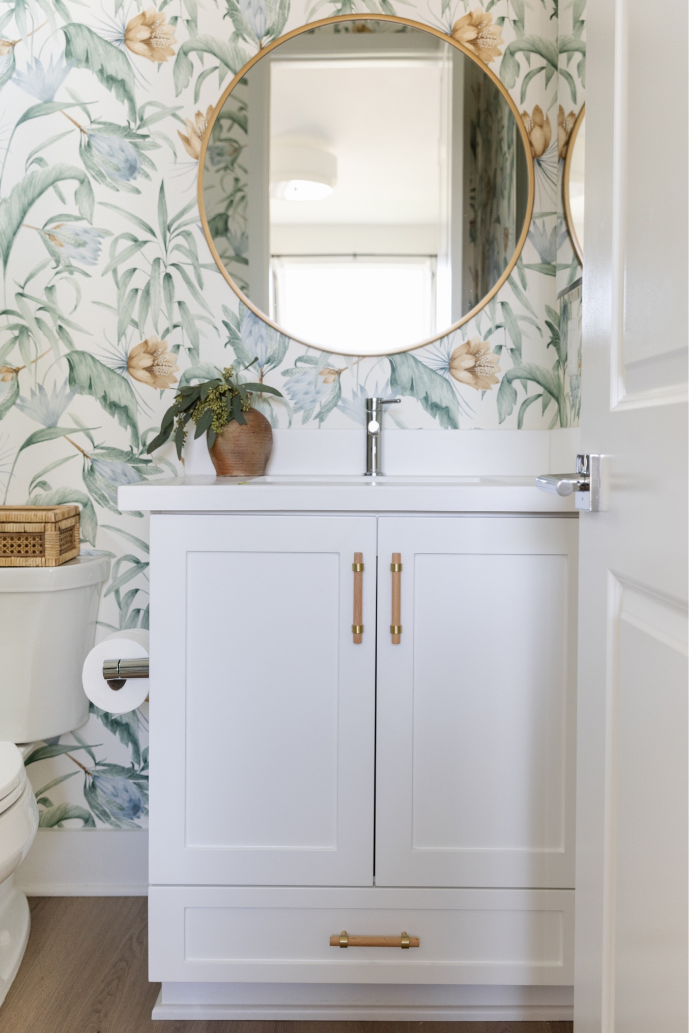 Sale alert! This Rylee + Cru wallpaper from Lulu & Georgia that we installed in our guest bathroom is currently 25% off! I love giving our guest bathroom a fun relaxed vacation vibe 💚

Wallpaper Design
Guest Bathroom Decor
Home Styling