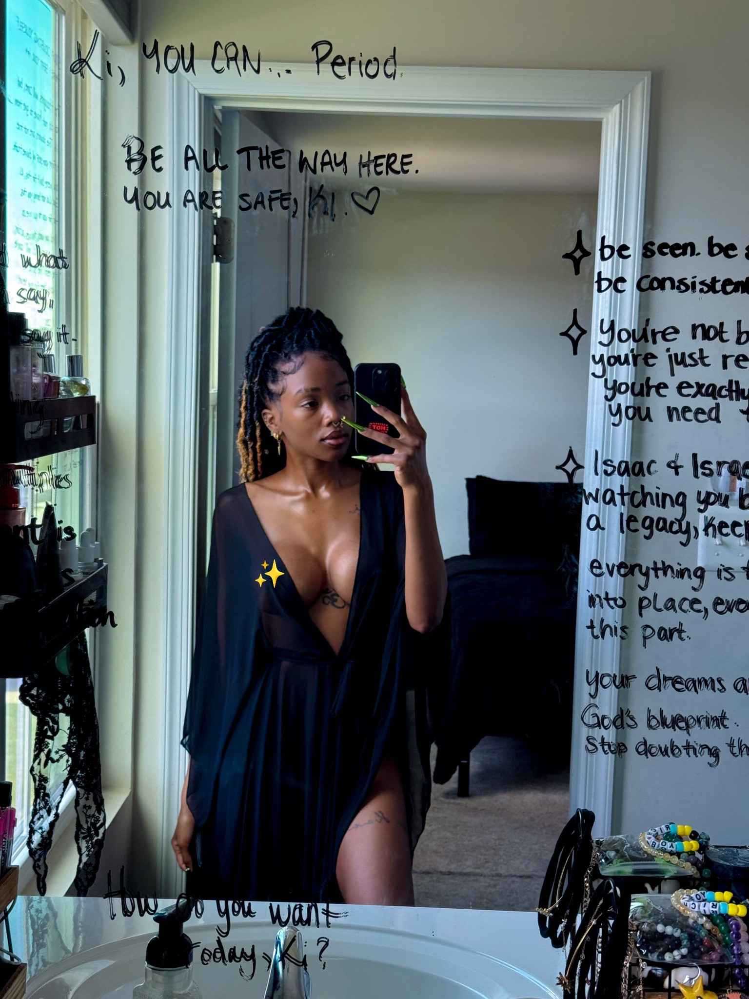 The perfect dark fem robe for floating around castle.. you need this goddess