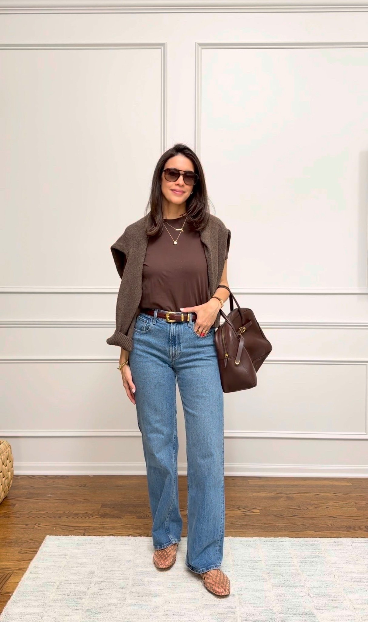 Spring outfits:Wearing all the browns today 🤎 perfect for this in-between weather (42°–56°). Styled these jeans with my current favorite flats for an easy, everyday look. Sizing: (I’m 5’6” for reference) Tee size medium Jeans tts - I’m wearing a 27 regular Sweater wize small Flats I got my actual size #LTKootd #LTKgrwm

#LTKSeasonal