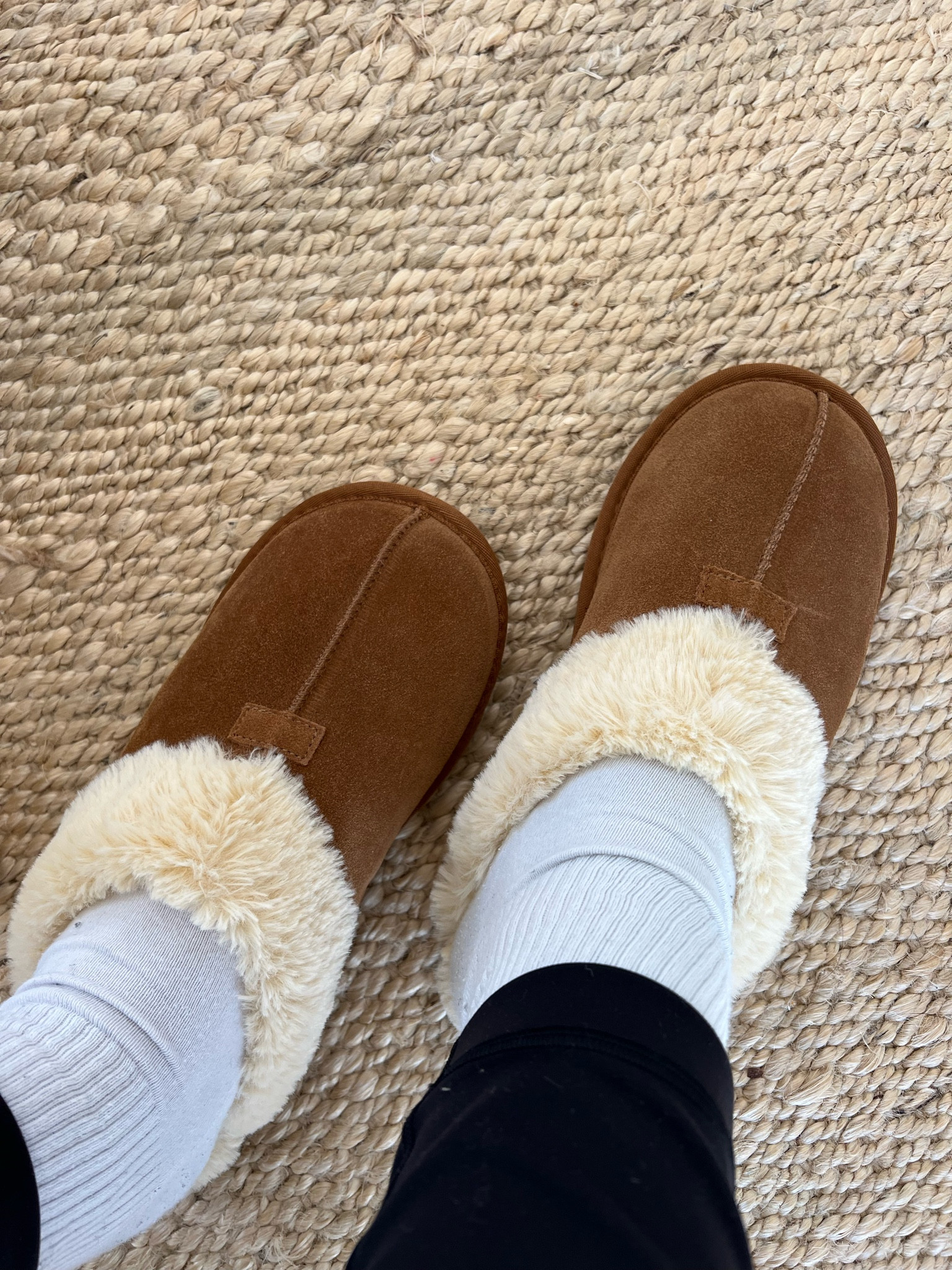 Inspired by UGGS but affordable!! 

#LTKHoliday #LTKGiftGuide #LTKCyberweek