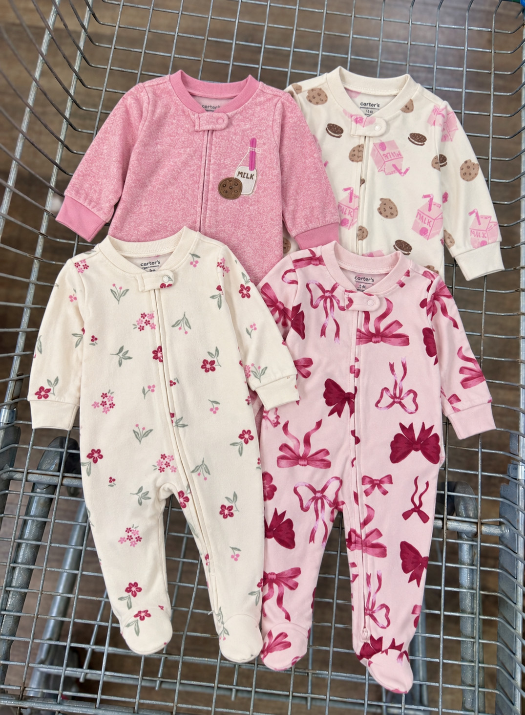 Walmart has the CUTEST Carter’s sleepers right now 🩷🎀🌸 Milk & cookies, florals, and bows — I seriously can’t pick a favorite!
-
#WalmartFinds #WalmartBaby #CartersBaby #BabyGirlFinds #BabyGirlClothes 

 #LTKmomlife #LTKBaby #LTKKids