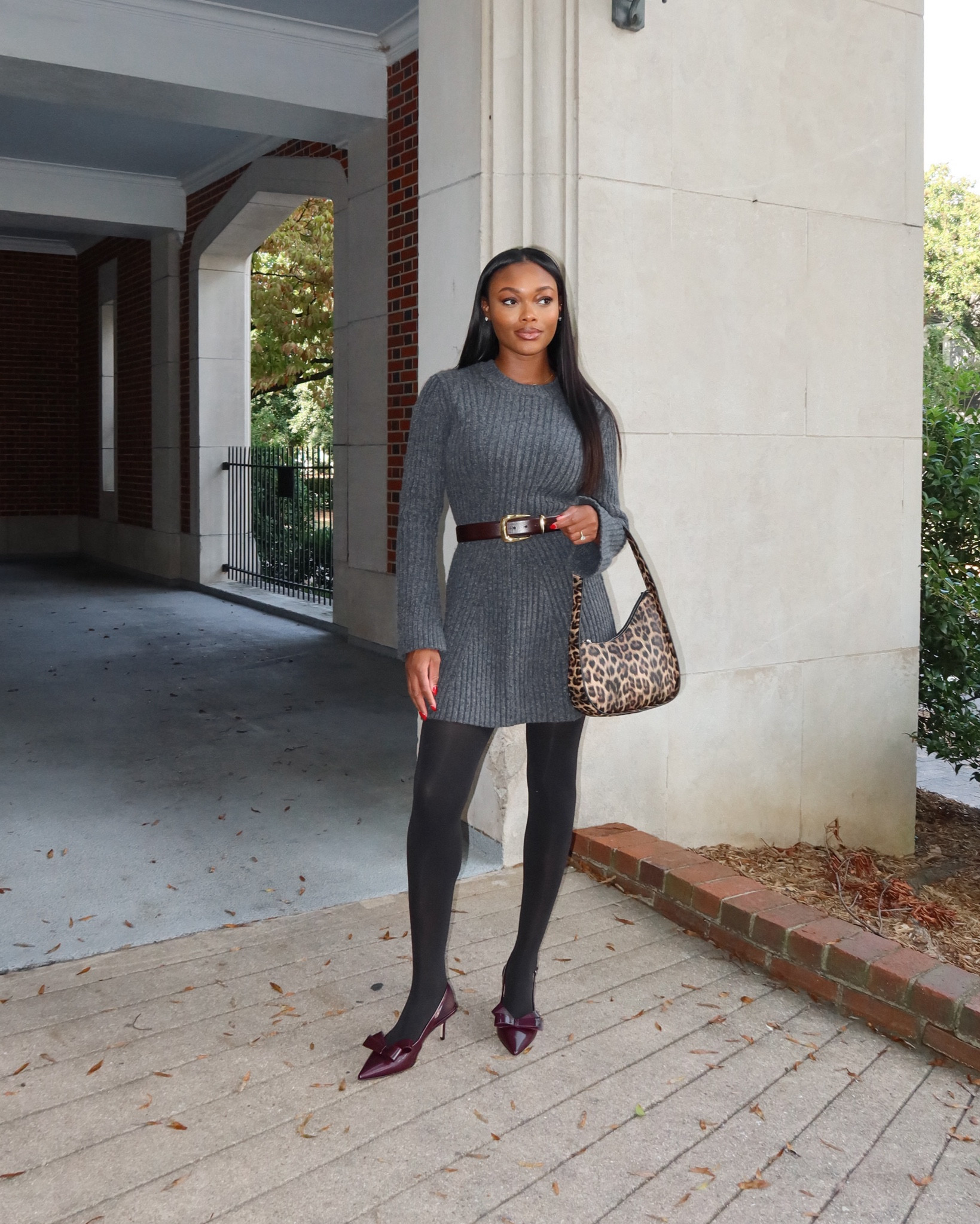 Loving this grey sweater dress + burgundy heel look!

Grey sweater dress outfit, burgundy heels outfit, cheetah print bag, fall style, winter style 

#LTKSeasonal #LTKItBag #LTKShoeCrush