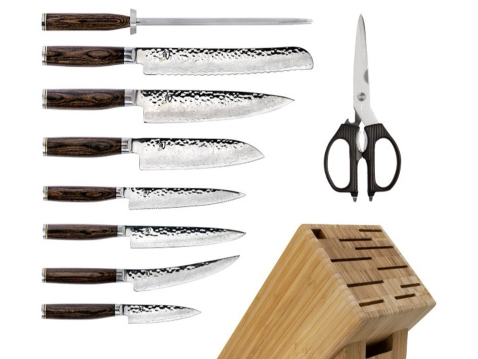My knife block and Nakiri knife that I purchased separately 

#LTKGiftGuide