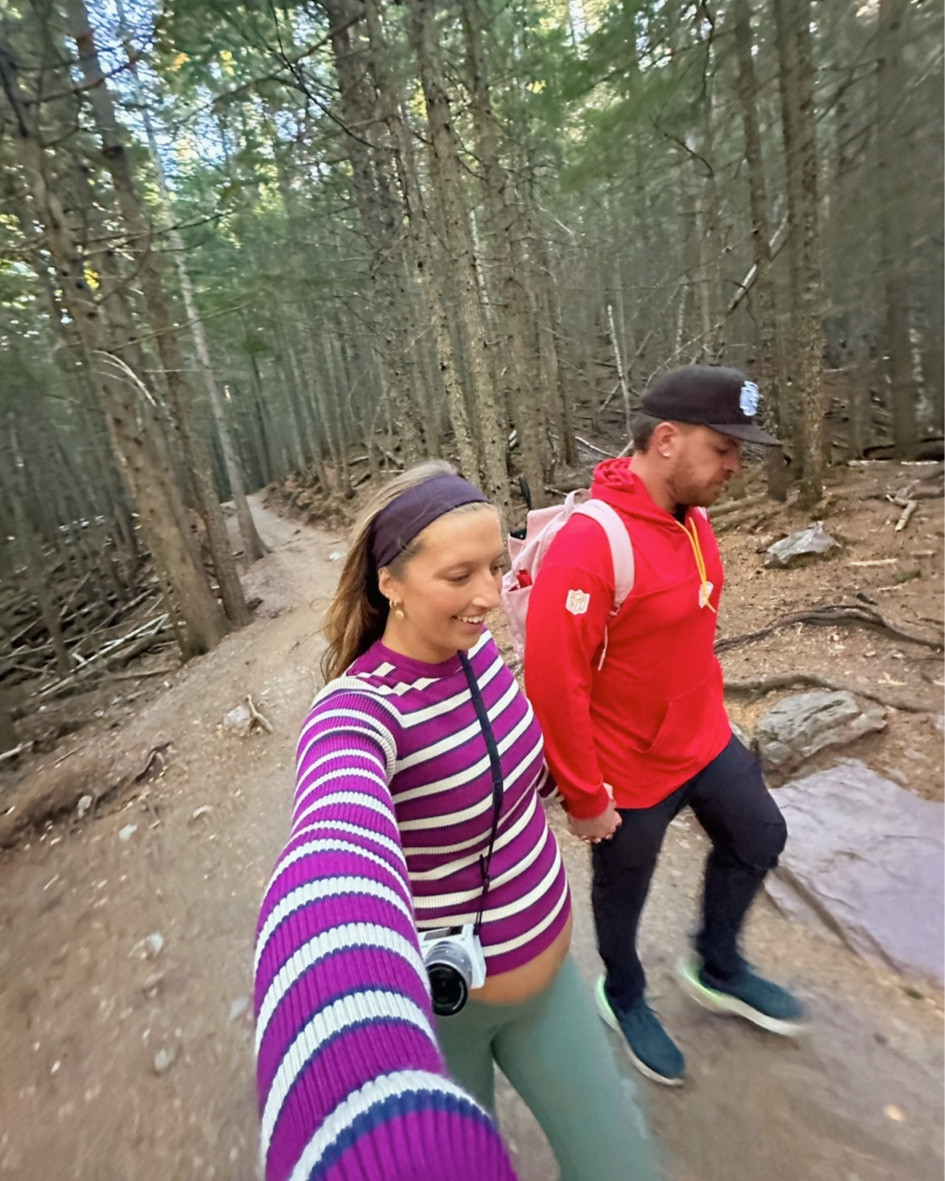 Was so happy with how warm this sweater kept me all day!! So comfy too💜 

Lulu’s code: GRETA20

fall outfit, sweater, leggings, pregnancy, maternity 

#LTKBump #LTKSeasonal #LTKFindsUnder100