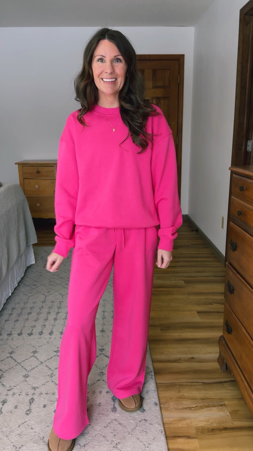 Wearing xs in my crewneck and sweatpants and small in my bra 💗 size 6 in my ugg Tasmans 



#LTKFindsUnder100 #LTKSeasonal #LTKPetite