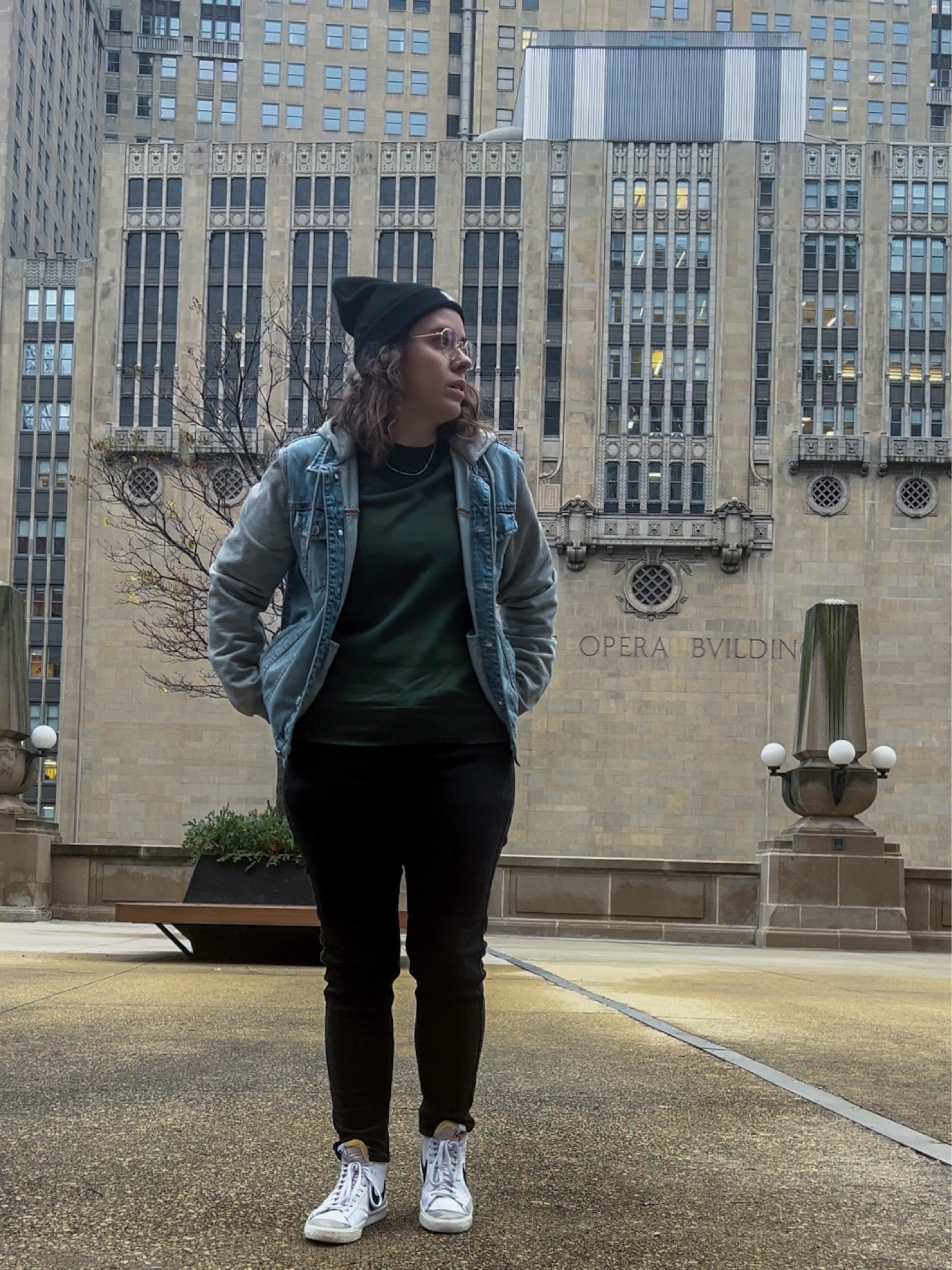 Fall basics 🍂

I’m a big fan of just having a lot of basics on hand to mix and match. I don’t want to have to think too much when trying to put together a fit for the day. 

Some of my favs:
✨ dark jeans
✨ crewneck
✨shackets
✨ hats

#LTKmidsize #LTKfindsunder100 #LTKstyletip