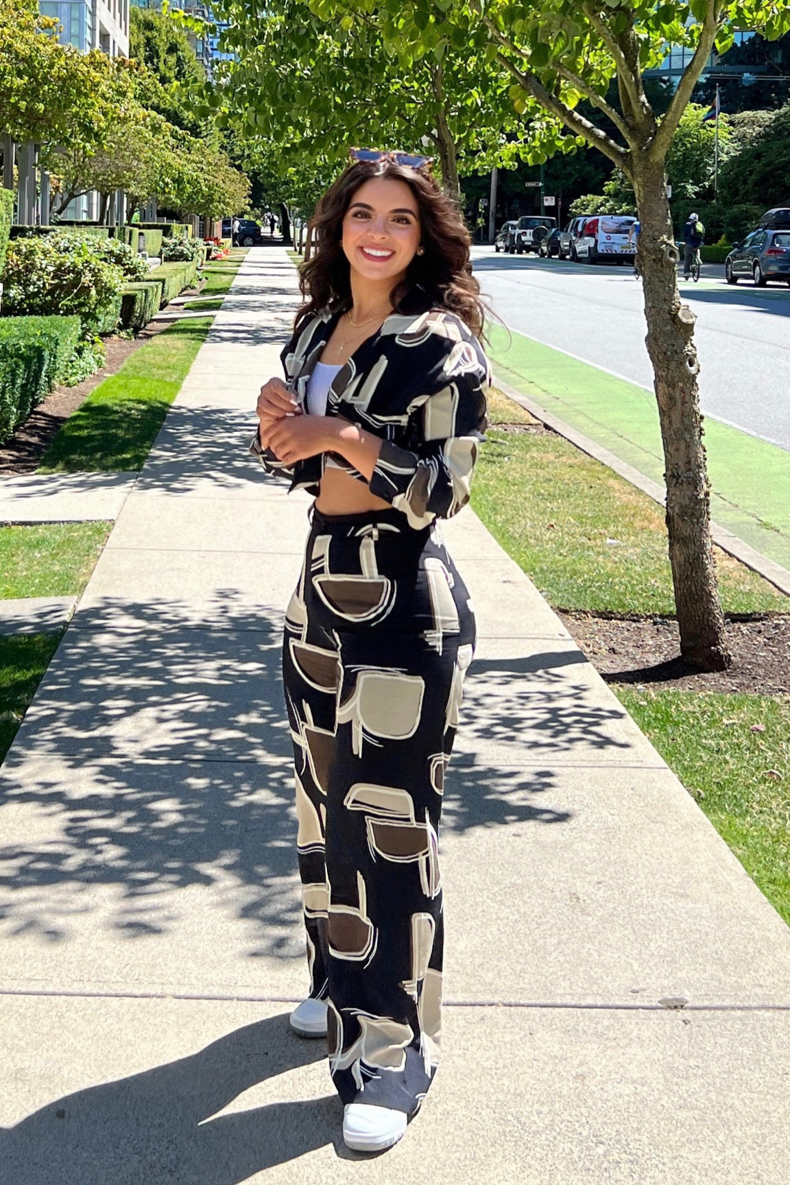 This coordinated set is your go-to for leisurely strolls in the park, relaxed workdays 🏞️, or fun evenings with friends 🥂. It effortlessly combines comfort and style for an easygoing yet chic look.

#LTKBacktoSchool #LTKSeasonal #LTKworkwear