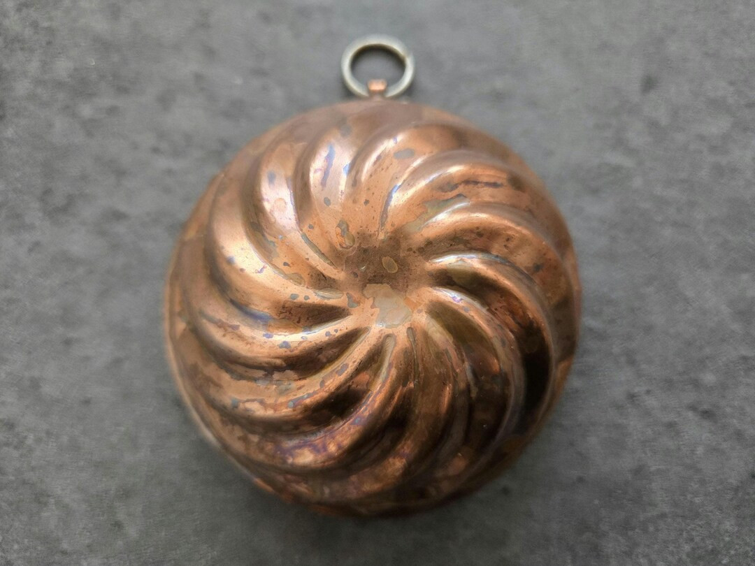 Vintage Round Copper Mold - Small Wall Decor Plaque With Brass Hook French Country Decor Shabby C... | Etsy (US)