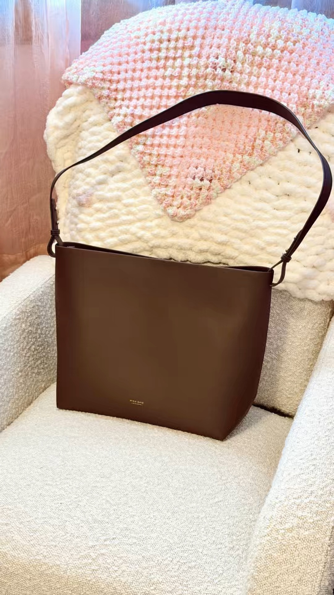 Diaper bag obsessed🤎🍼

Mina Baie Vegan Harlow Midi in Coco

#LTKmomlife #LTKBaby #LTKBump