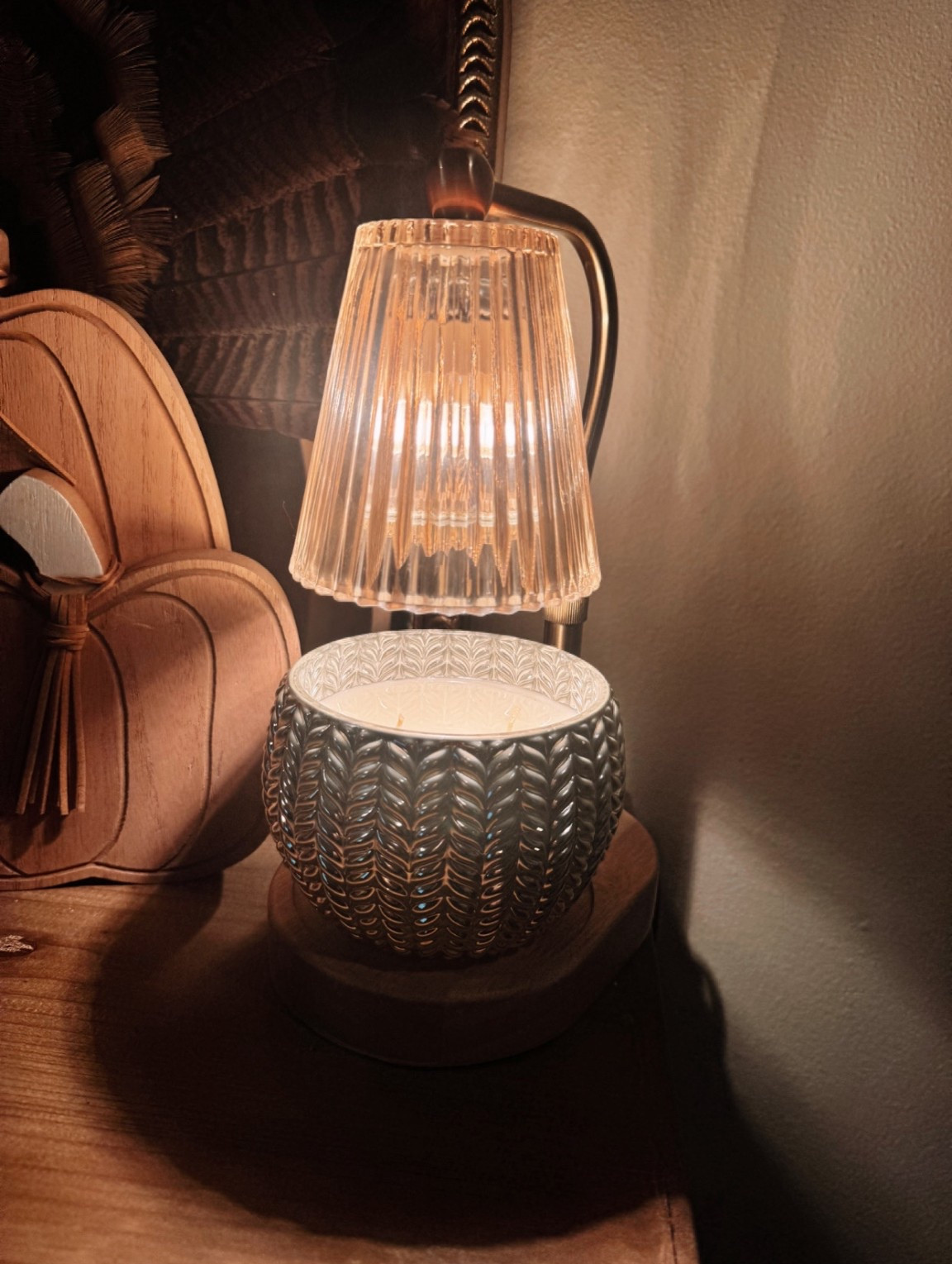 Evenings feel cozier with this candle warmer glowing beside me ✨ It warms your candle (no flame needed!) and looks like a high-end decor piece. Linked below! 🕯️

#LTKSeasonal #LTKHome #LTKFindsUnder50