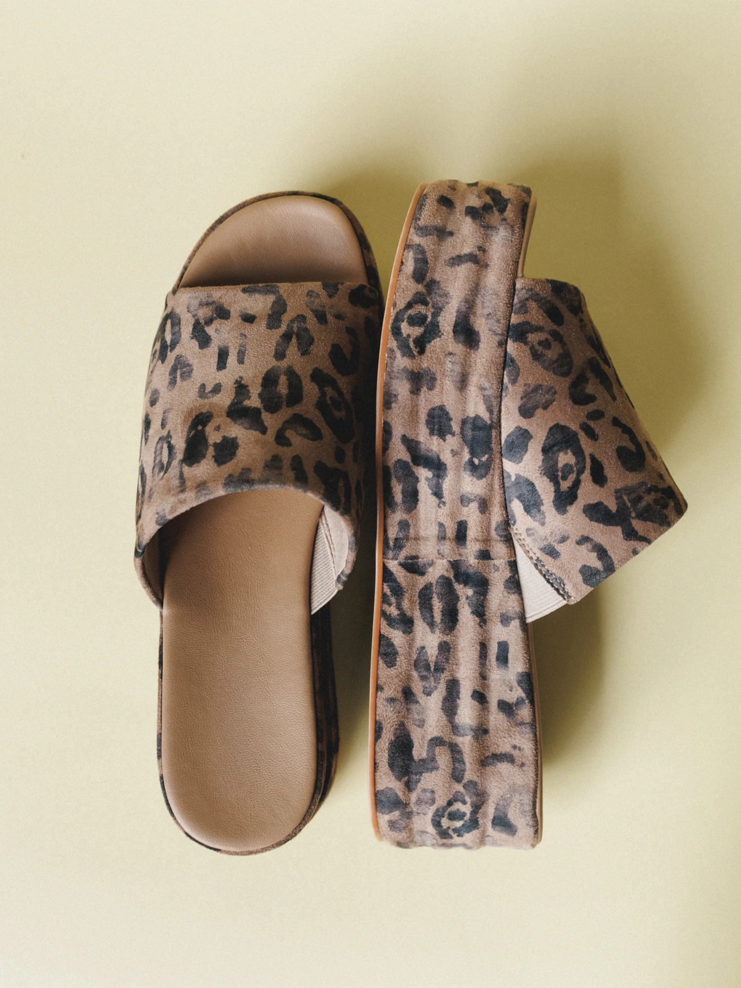 Harbor Platform Slide - Leopard | Three Bird Nest