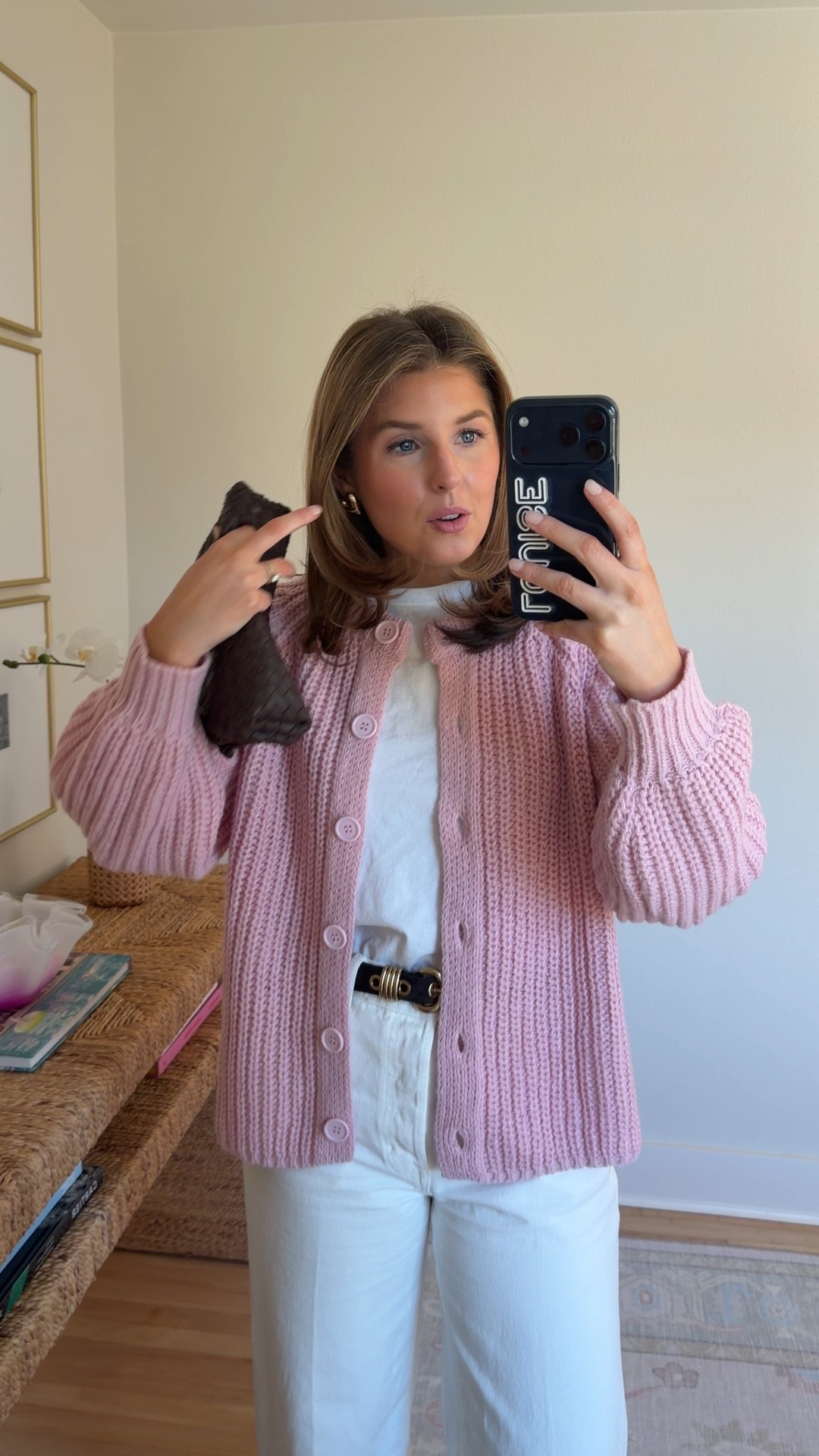 Valentine’s Day outfit idea! Wearing a M in sweater and 26 in jeans 