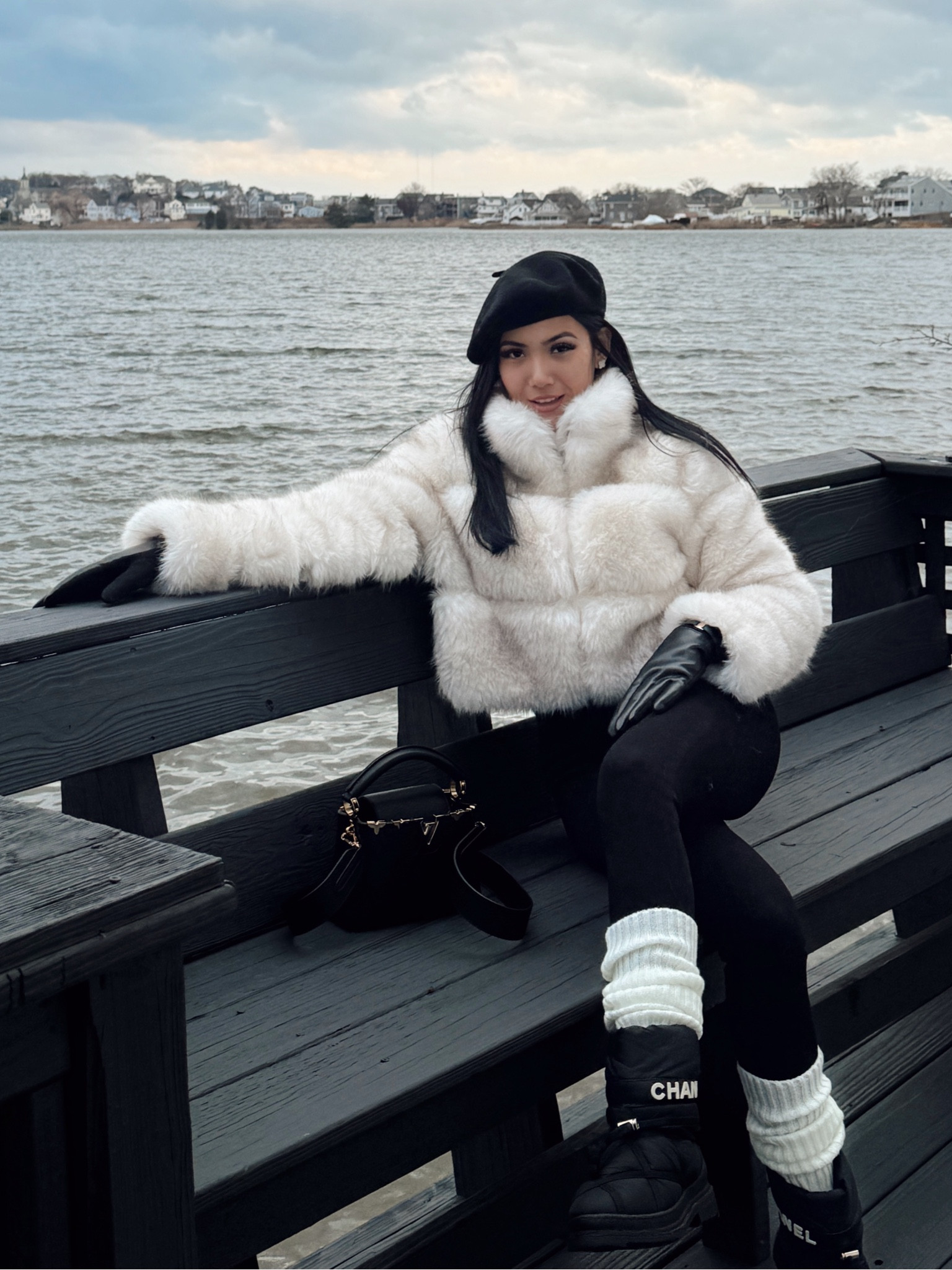 Winter white 

#LTKSeasonal #LTKHoliday #LTKStyleTip