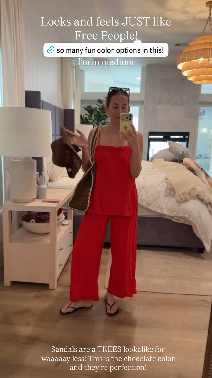 Looks and feels JUST like Free People! Sandals are a TKEES lookalike for waaaaay less! This is the chocolate color and they’re perfection! I’m in medium