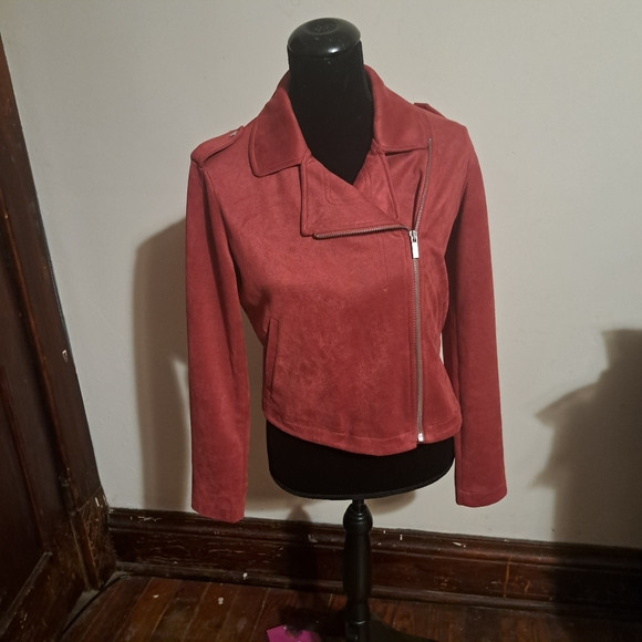 A31 Laura Conrad Moto Jacket Sizw Small Collar Stretch Pockets Shoulder Buckle | Poshmark