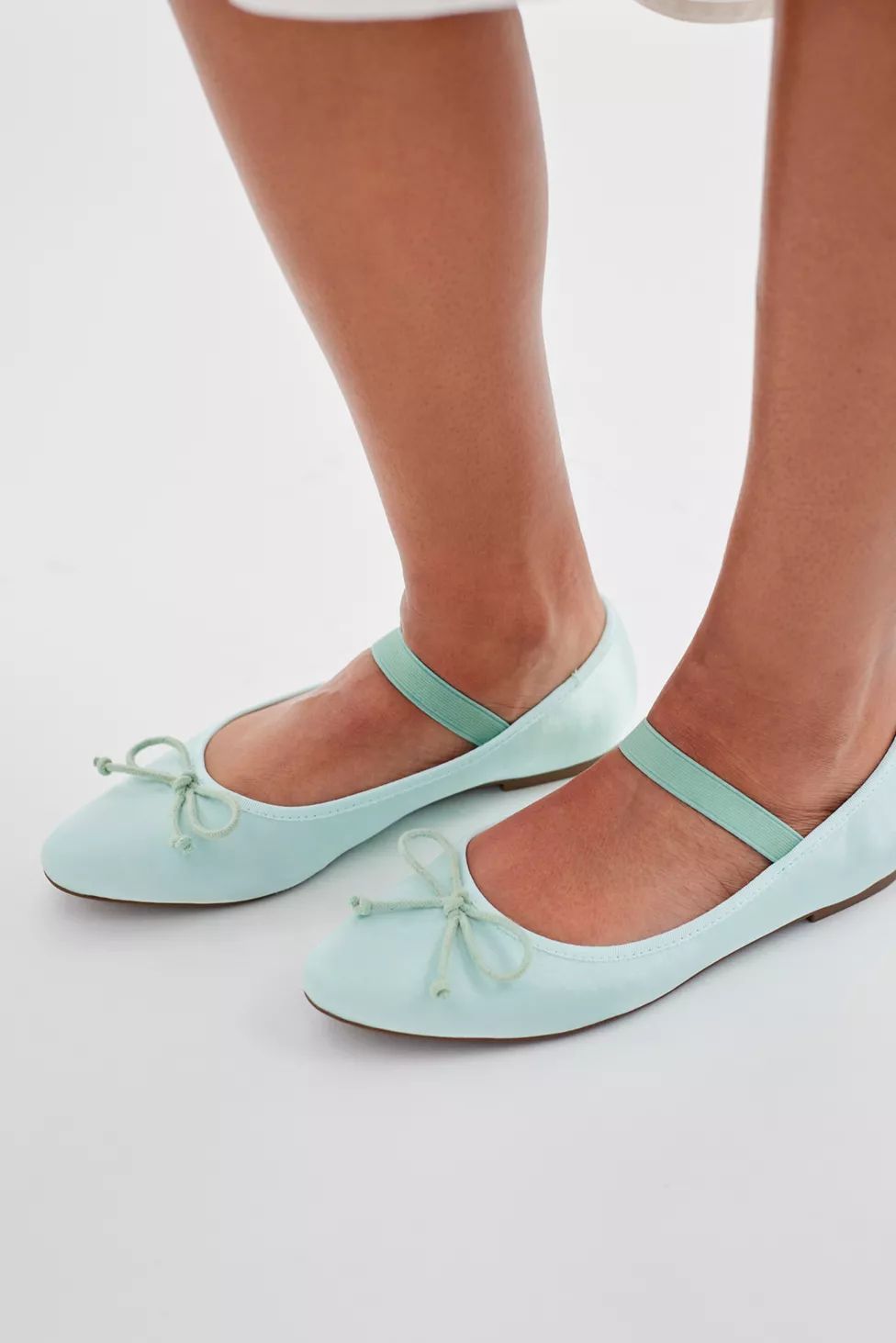 UO Ella Satin Ballet Flat | Urban Outfitters (US and RoW)