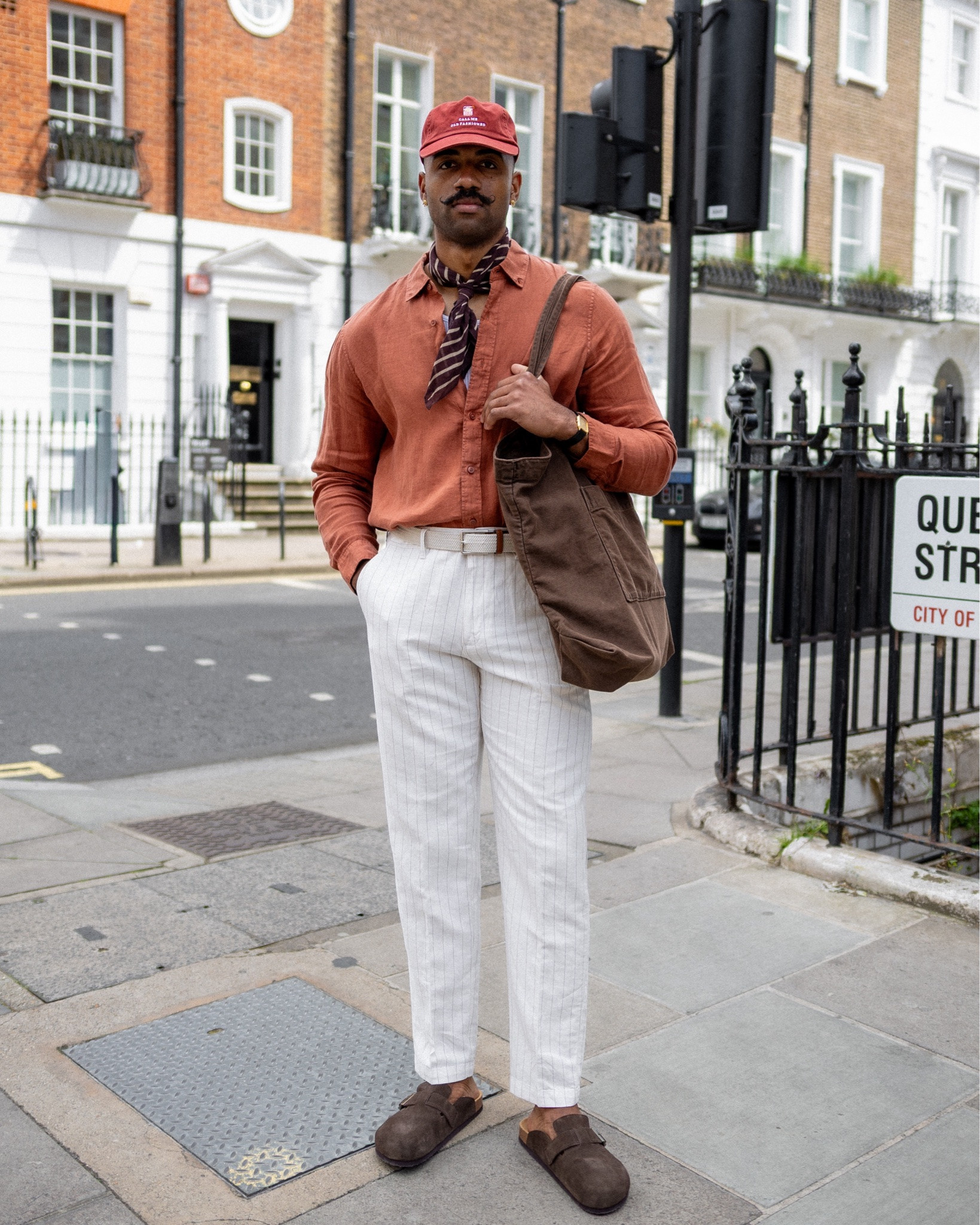 Relaxed linen layers with @marksandspencerman 

What’s your favourite part of this look? 
 
 #MyMarks #Ad @marksandspencer 

#preppyfashion #londonfashionblogger #menswear