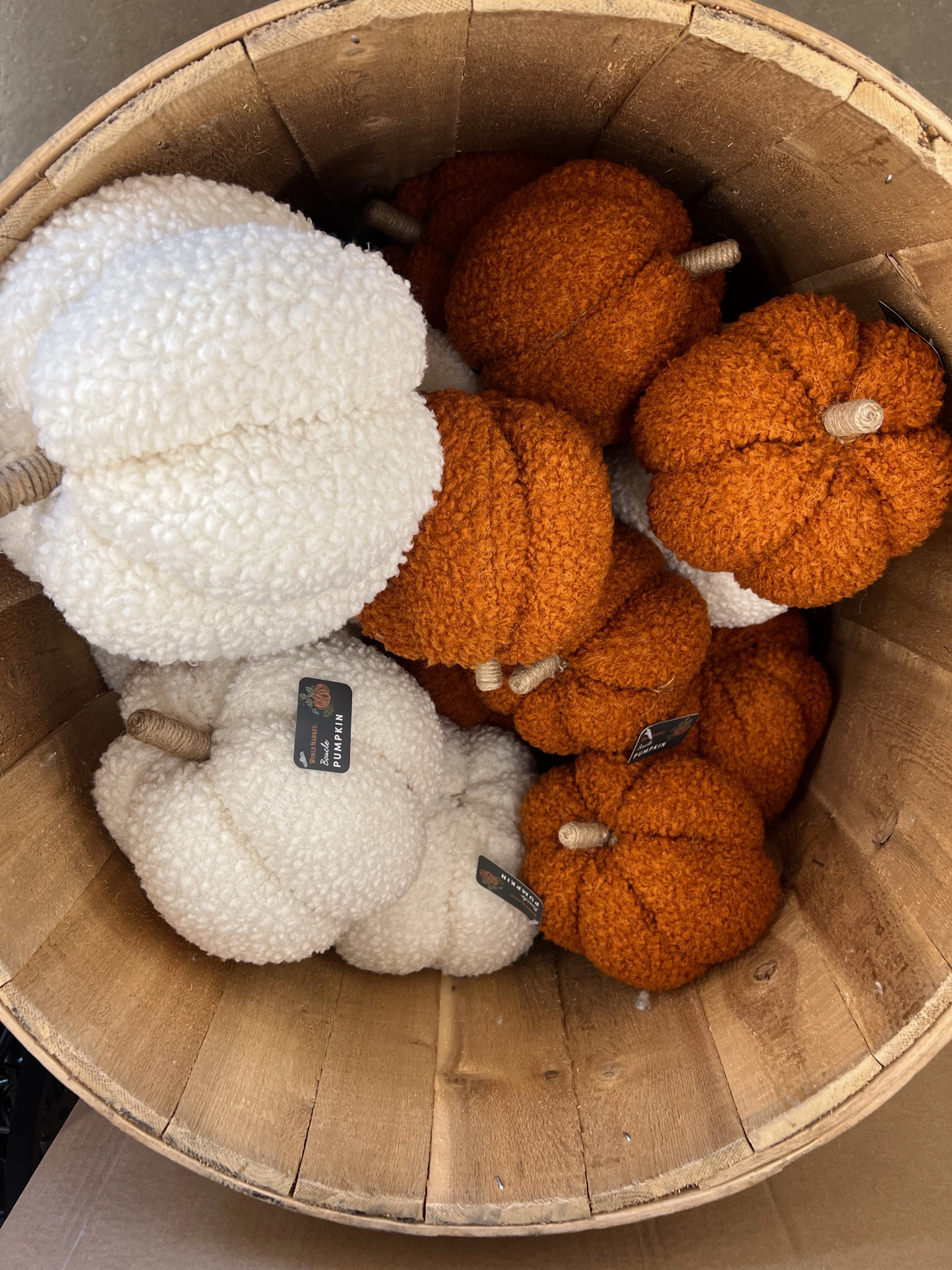 fall home decor, fall aesthetic, home decor pumpkins, boucle pumpkins, autumn home decor, home finds, orange pumpkin, white pumpkin 

#LTKSeasonal #LTKhome #LTKFind